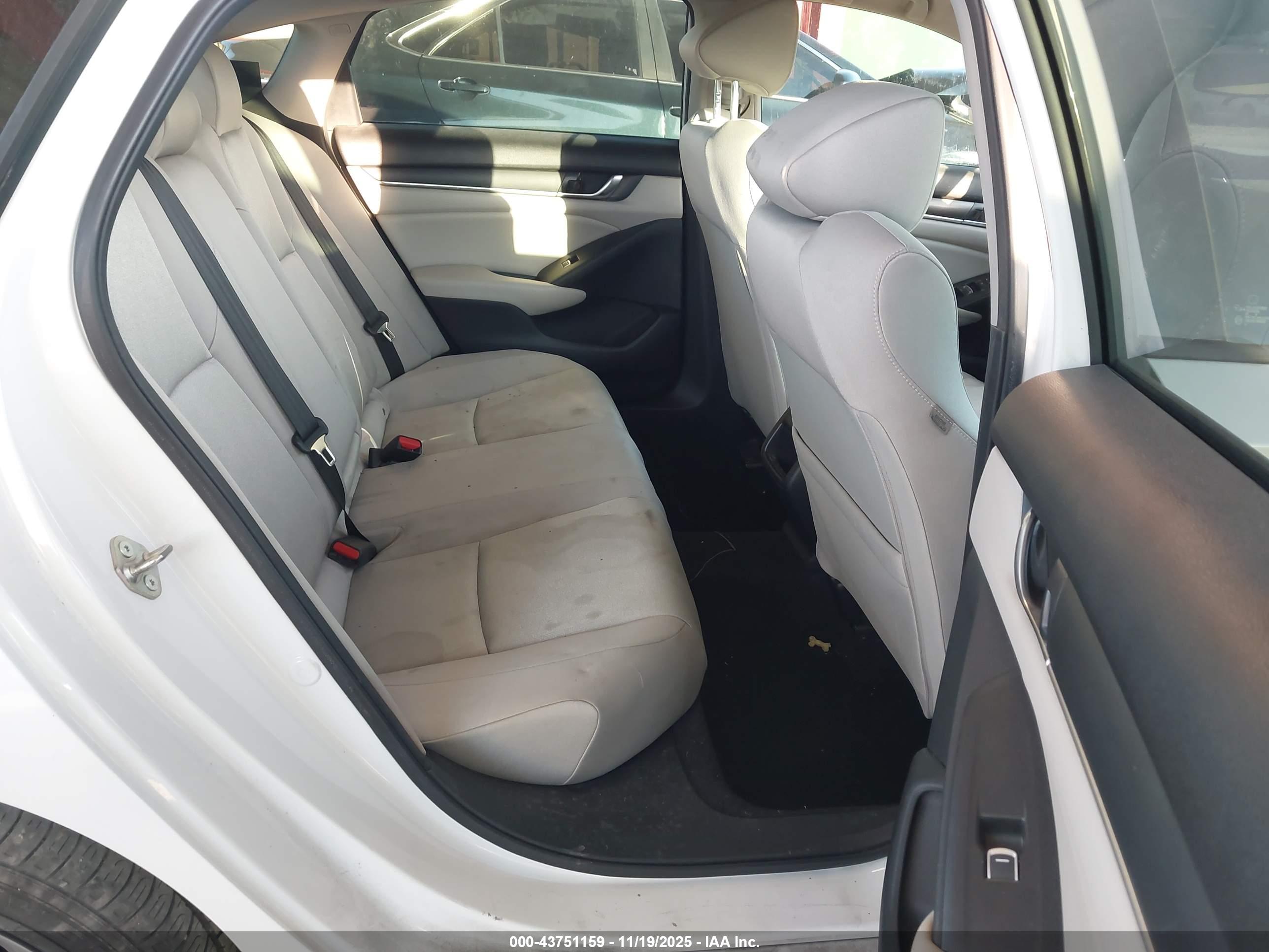 HONDA ACCORD image 8