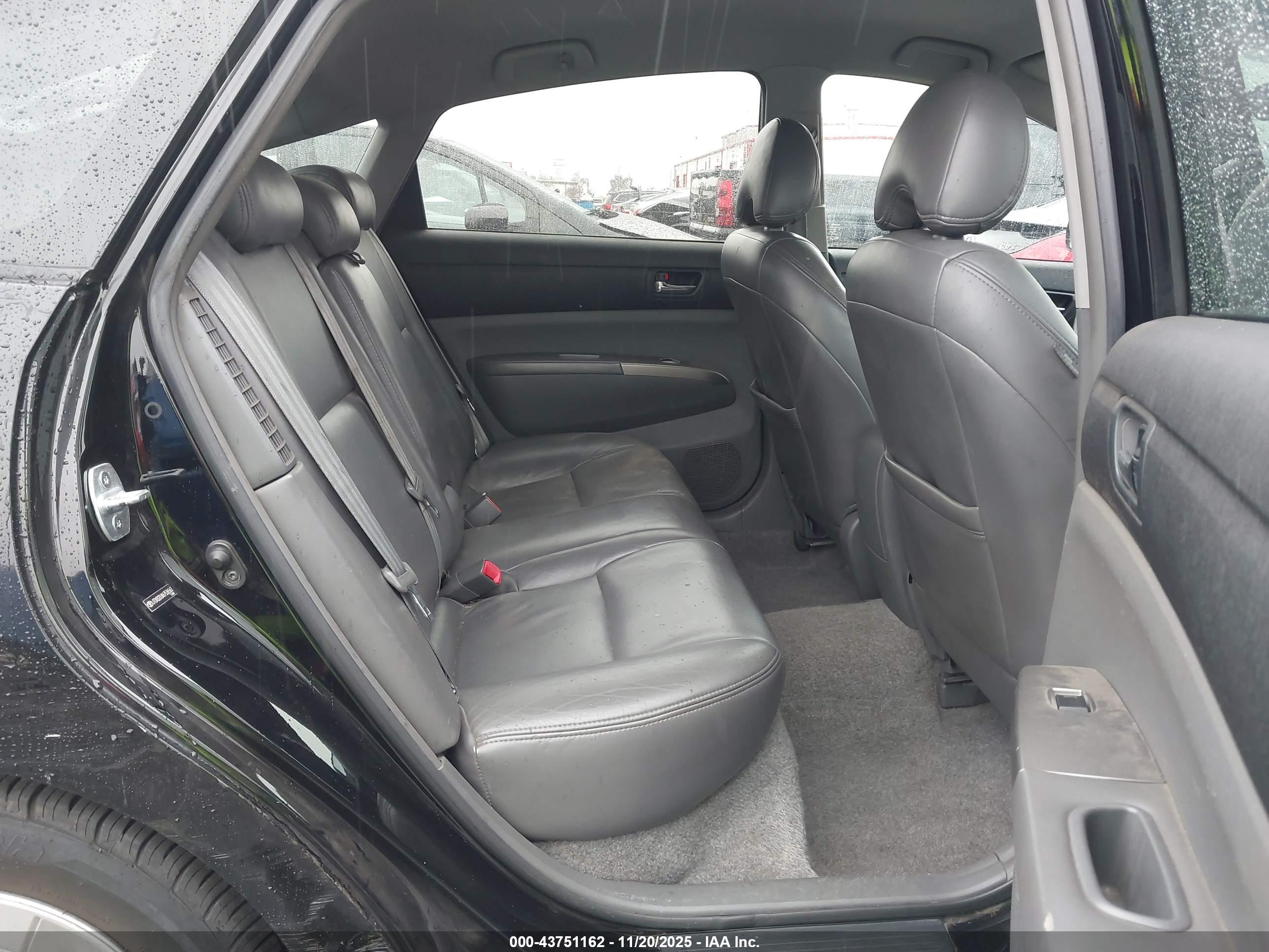TOYOTA PRIUS image 8