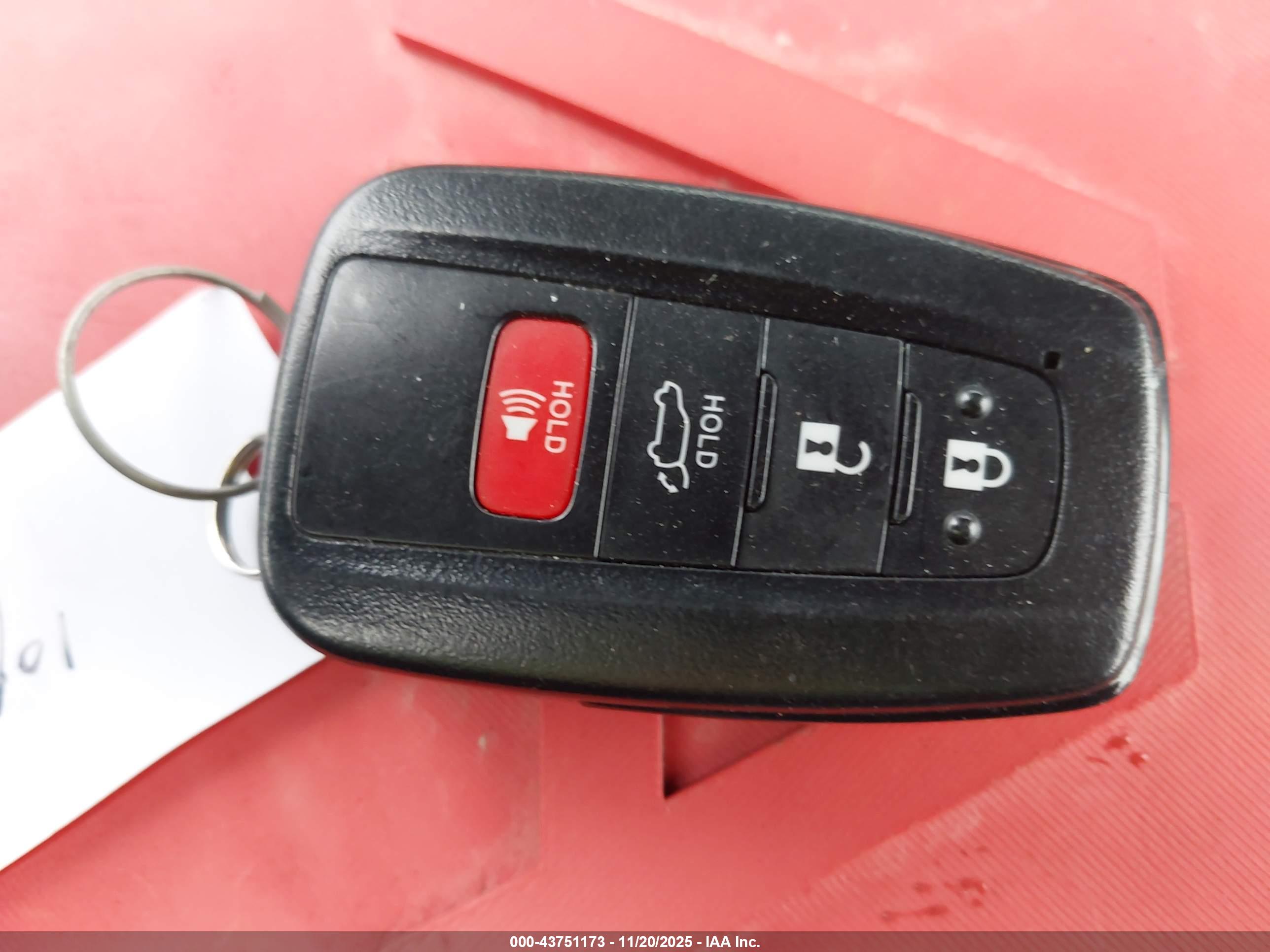 TOYOTA RAV4 image 11
