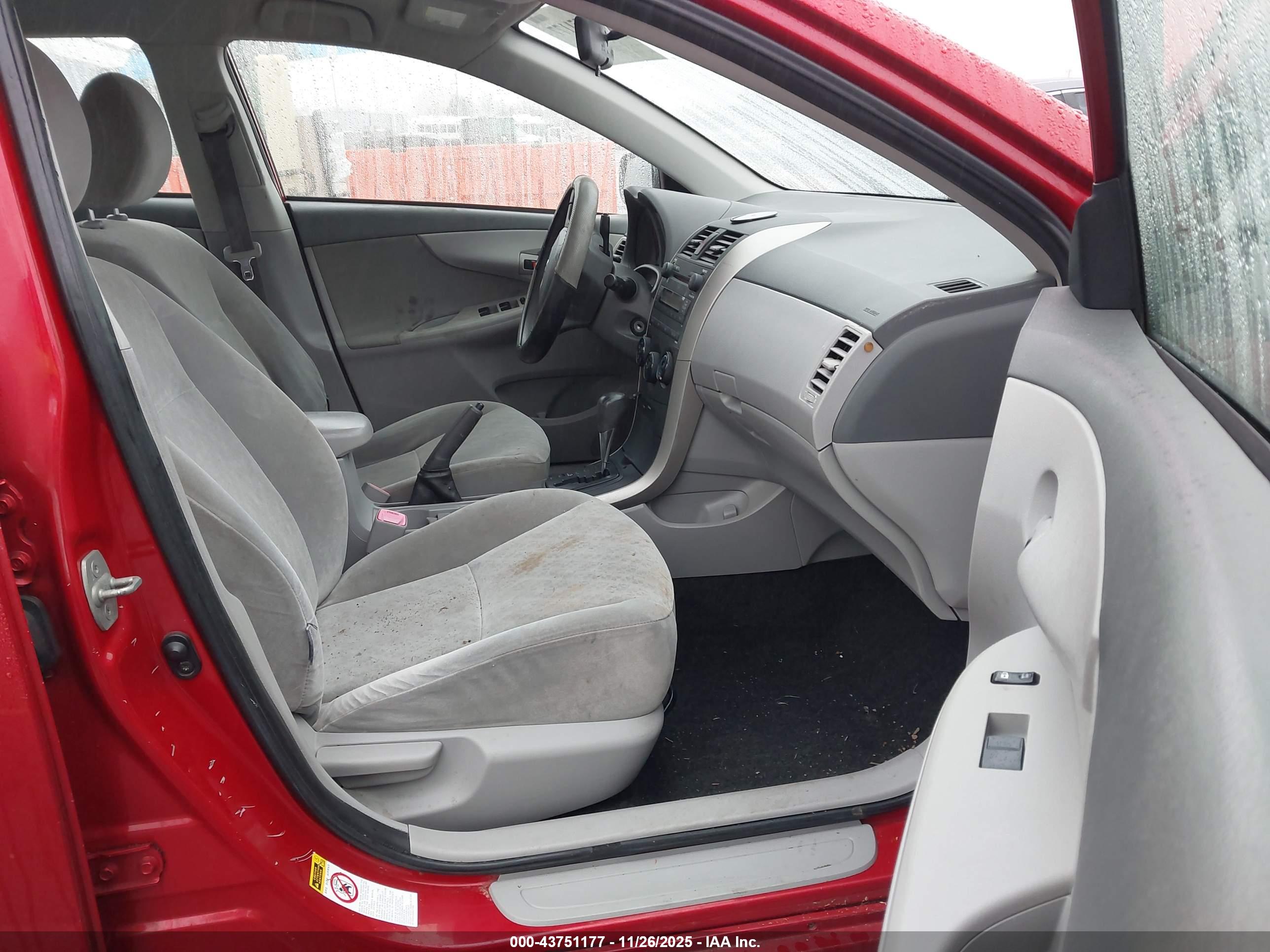 TOYOTA COROLLA image 5