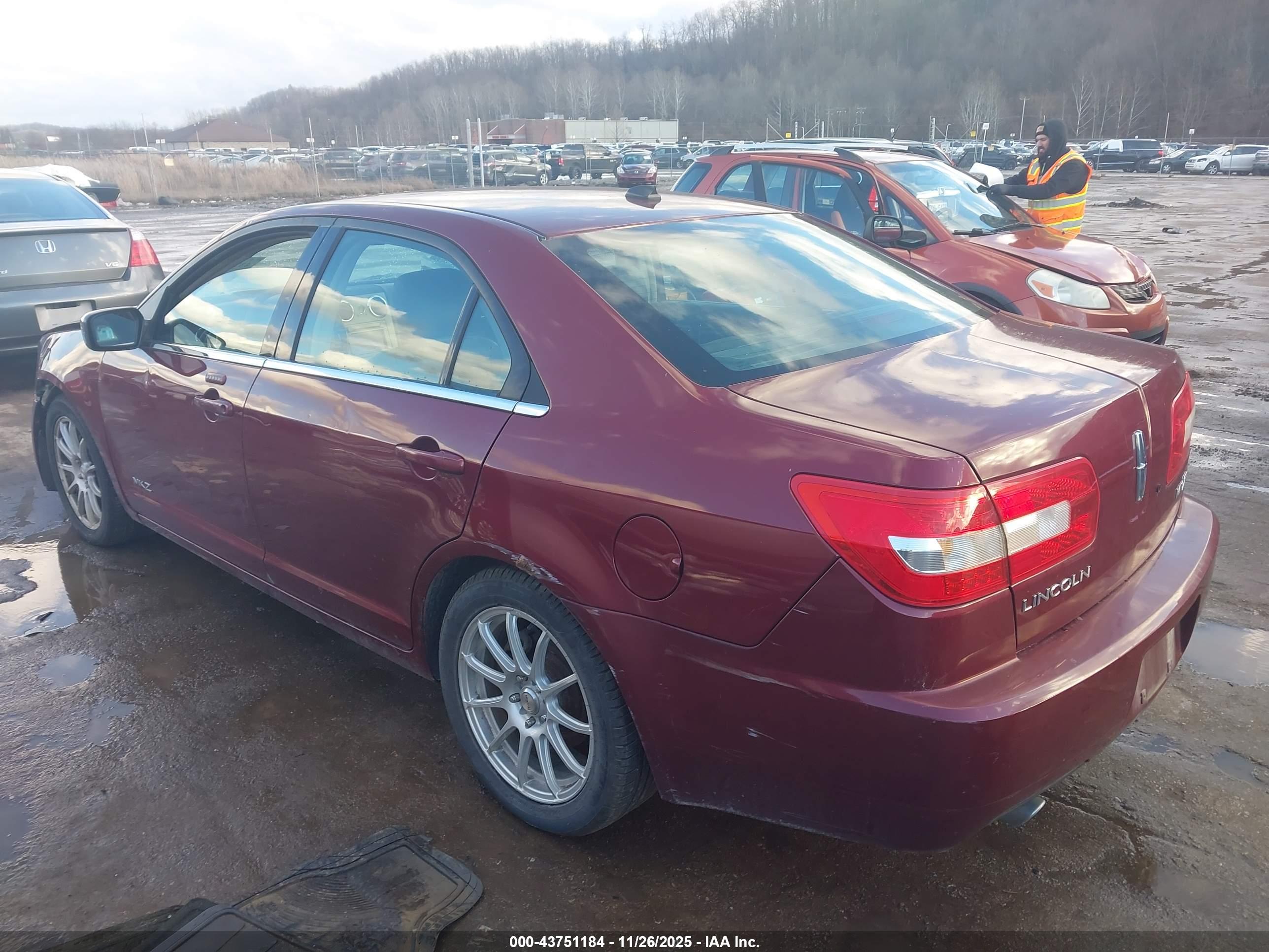 LINCOLN MKZ image 3