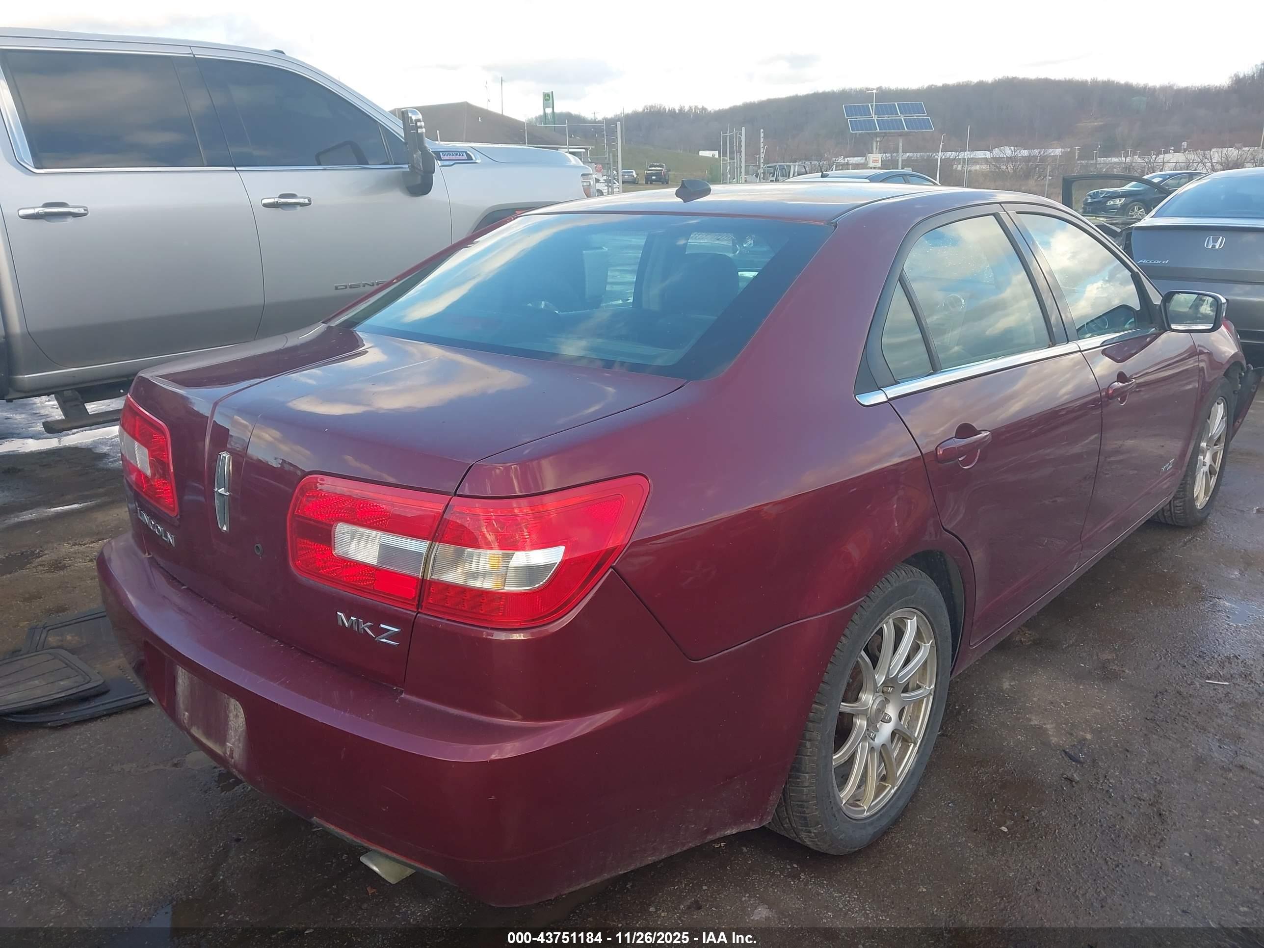 LINCOLN MKZ image 4