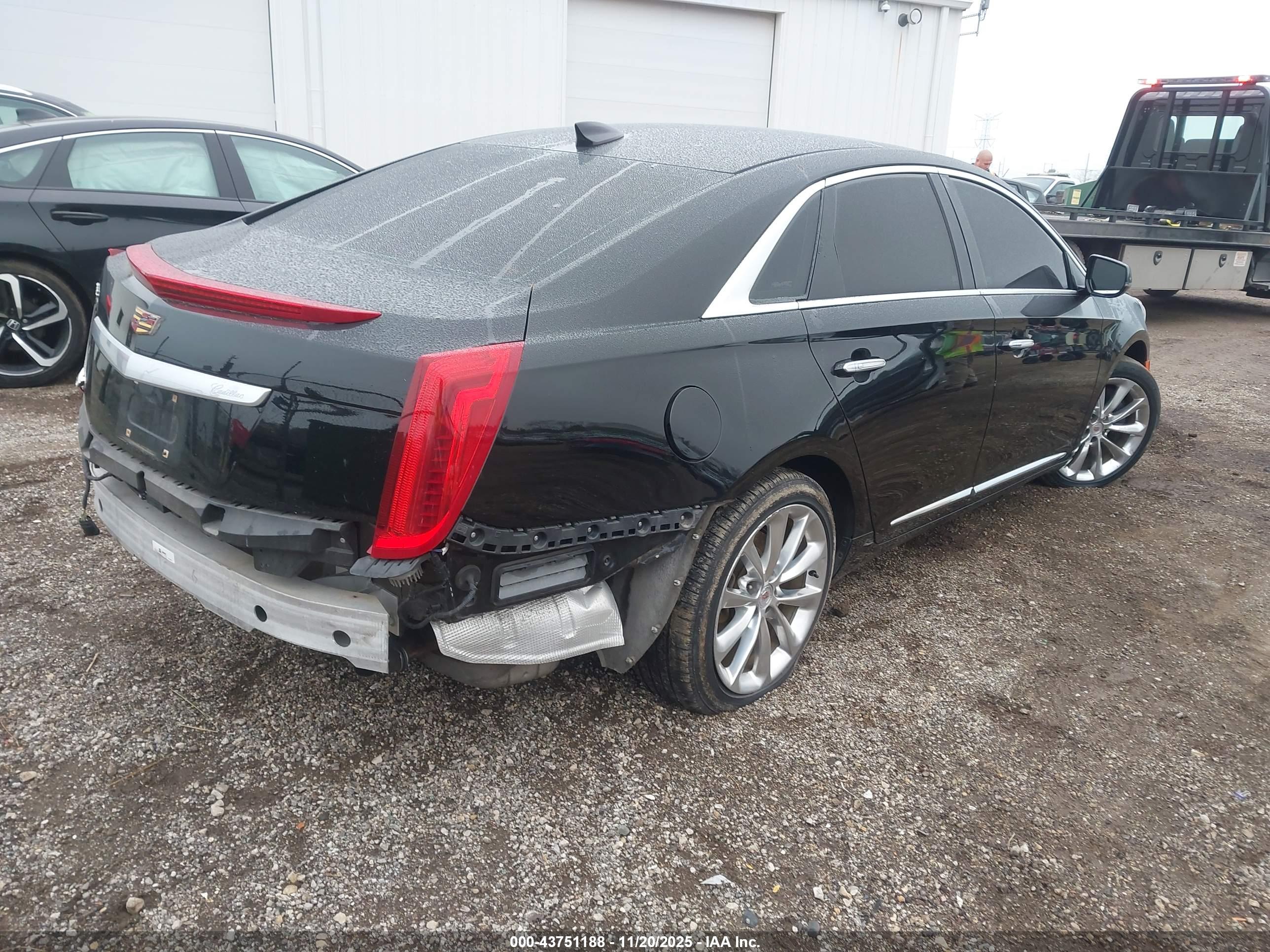 CADILLAC XTS image 4