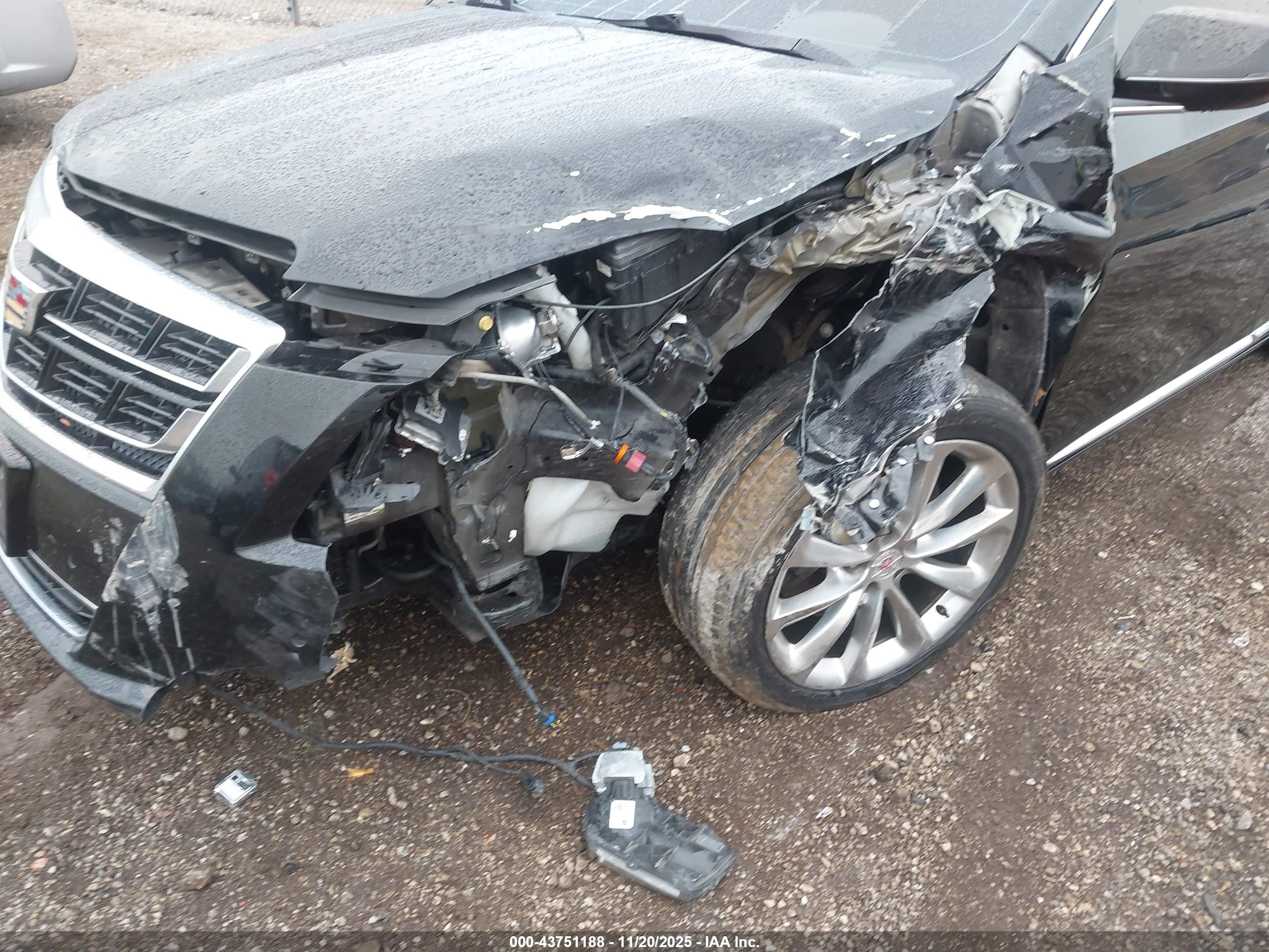 CADILLAC XTS image 6