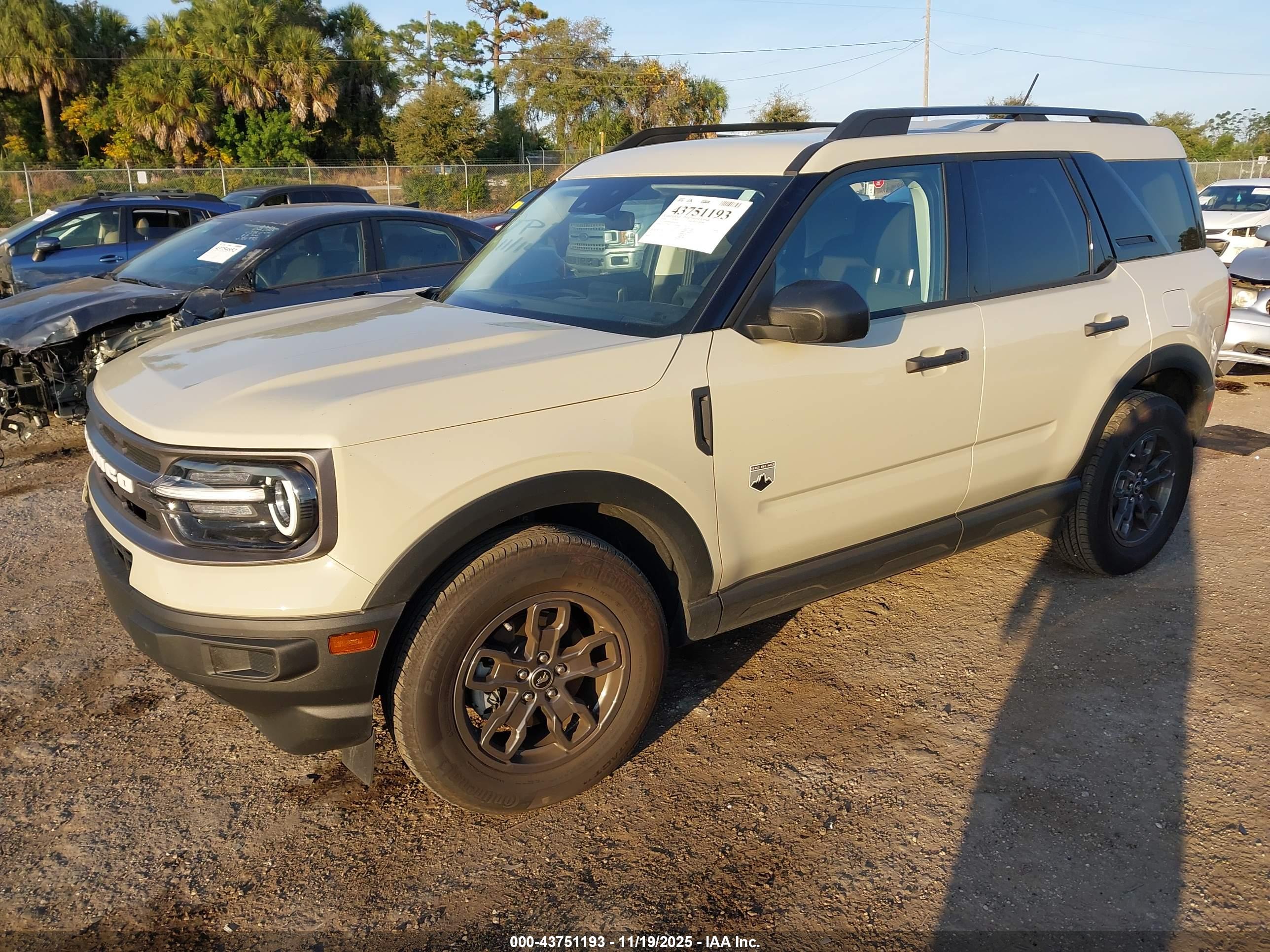 FORD BRONCO image 2