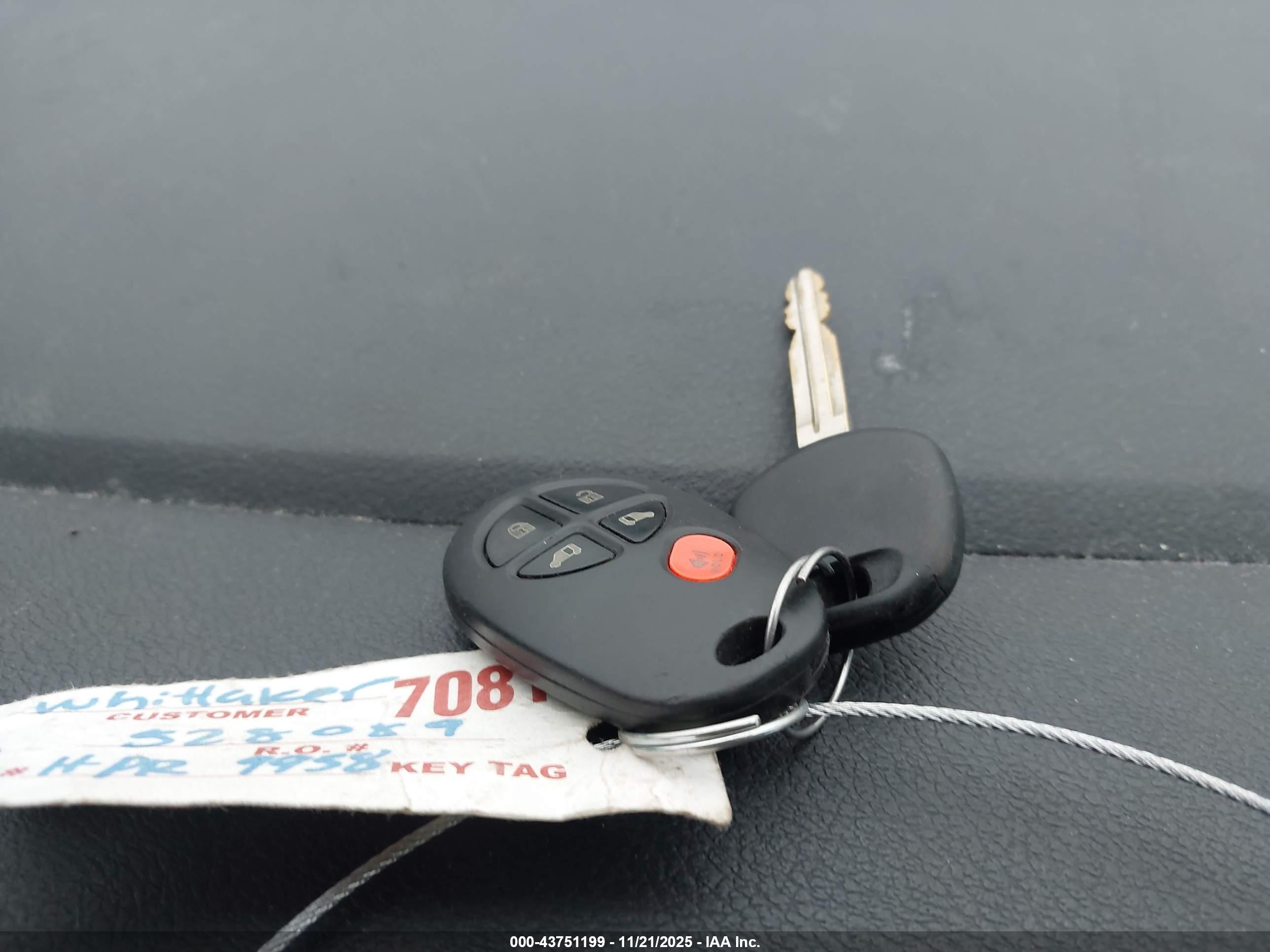 TOYOTA SIENNA image 11