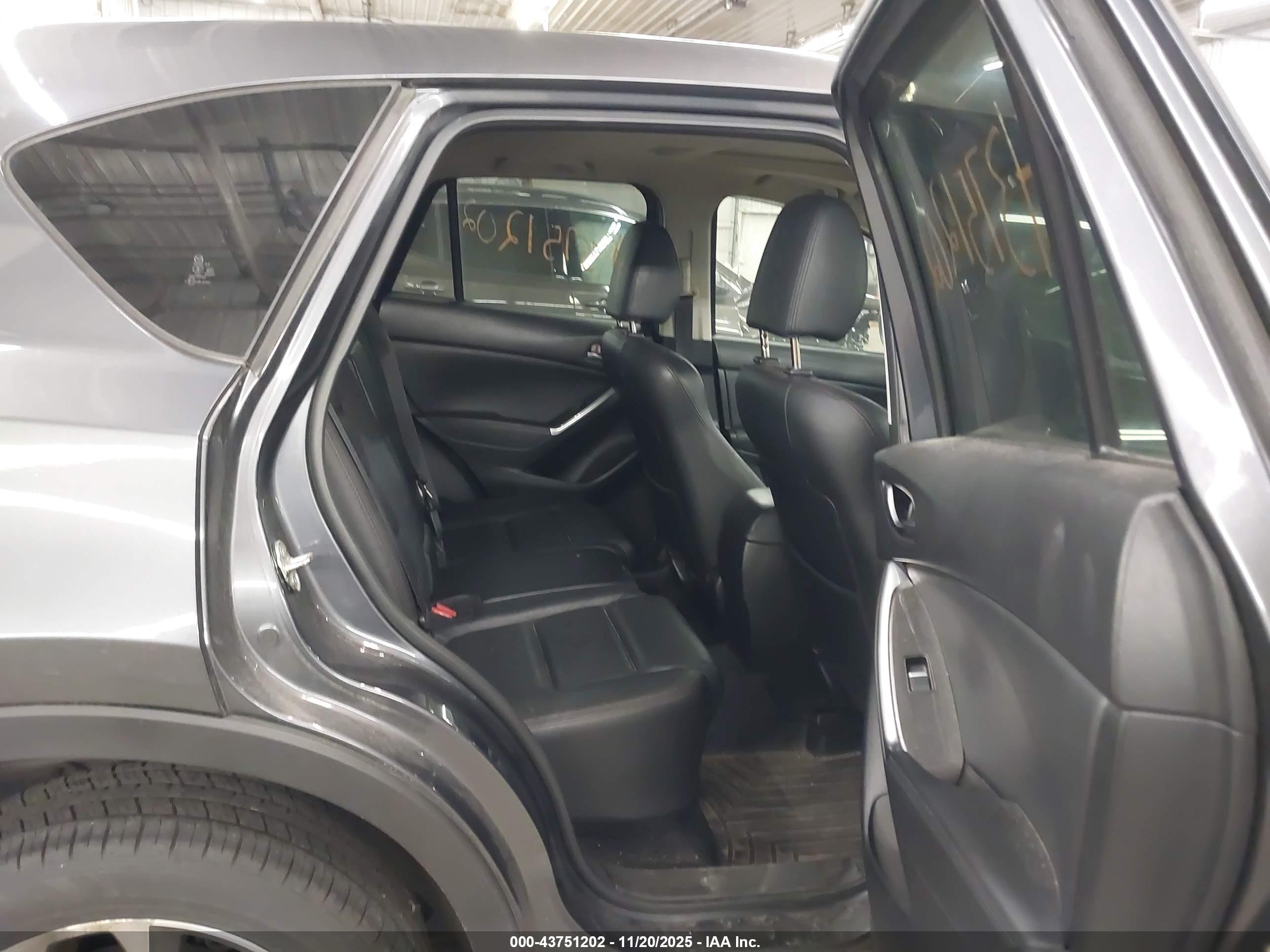 MAZDA CX-5 image 8