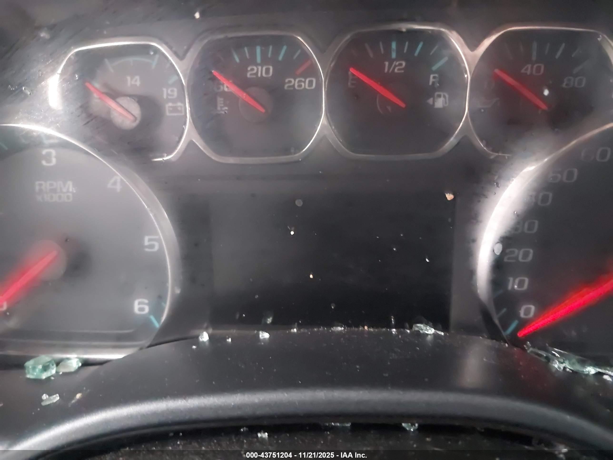 CHEVROLET SILVERADO image 7