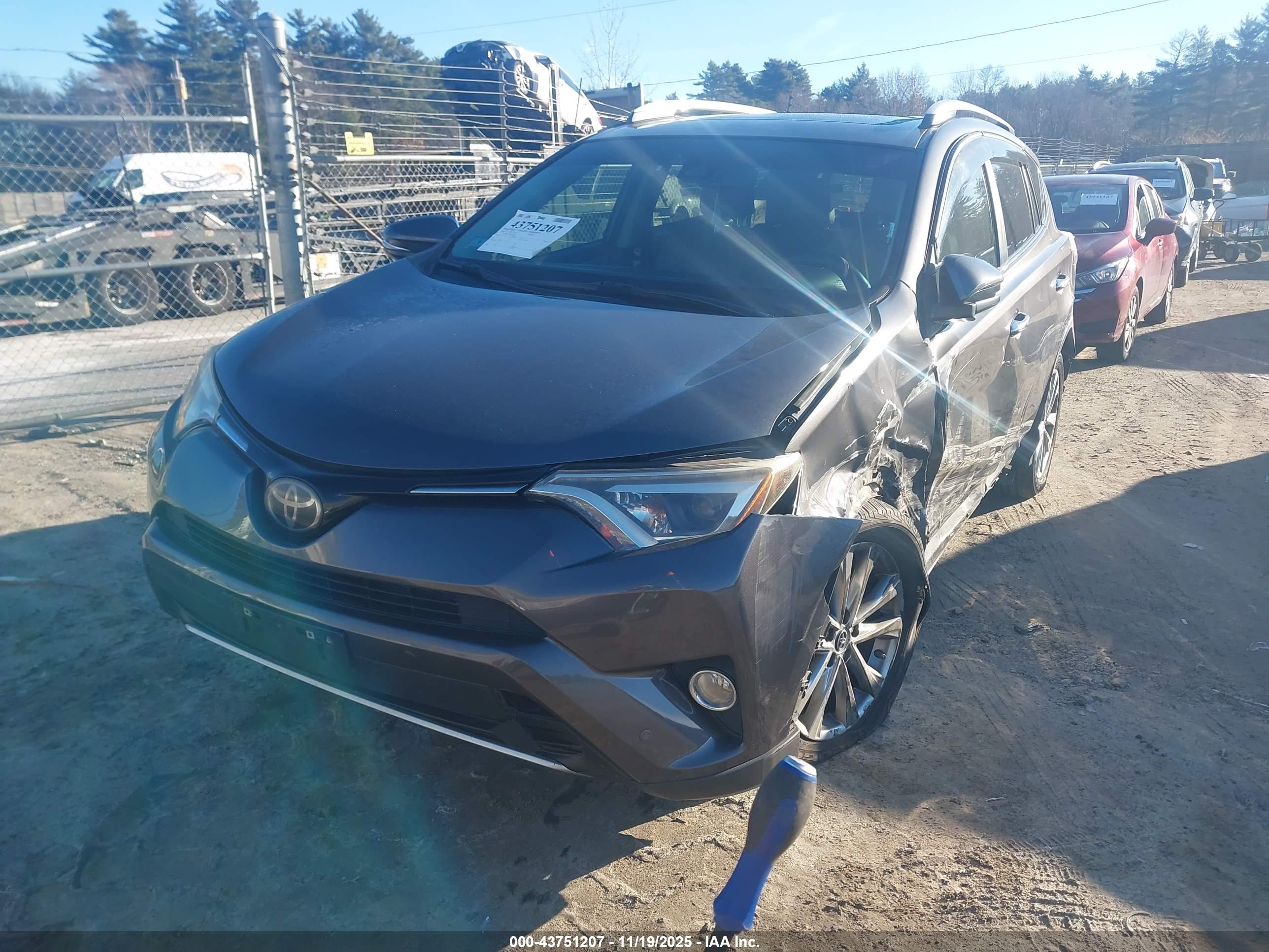 TOYOTA RAV4 image 2
