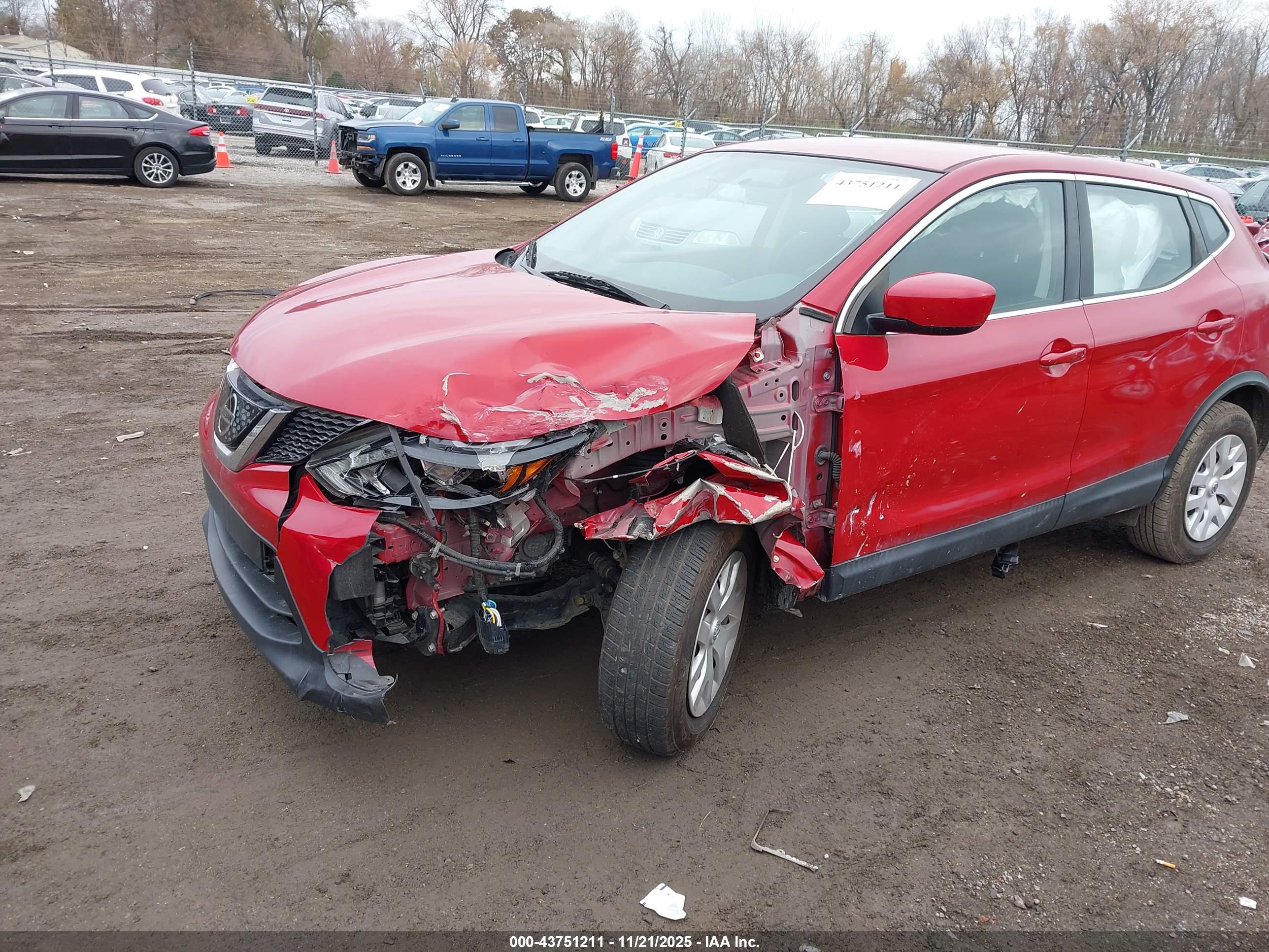 NISSAN ROGUE image 6