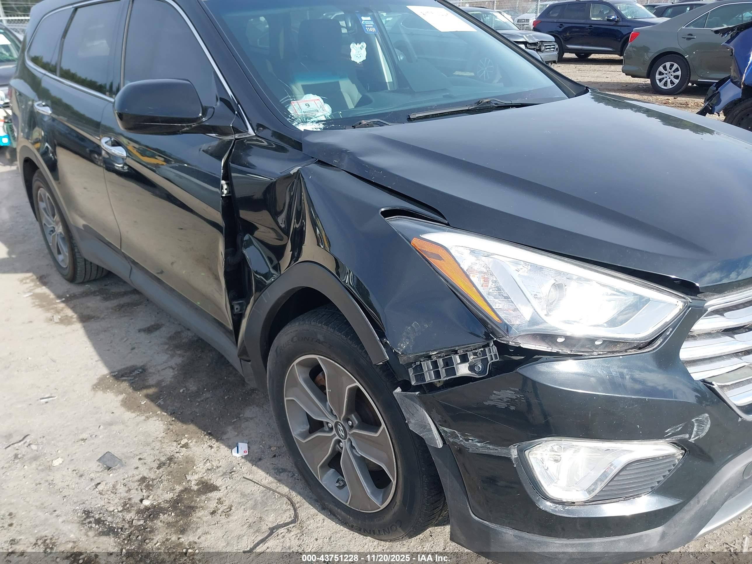 HYUNDAI SANTA image 6