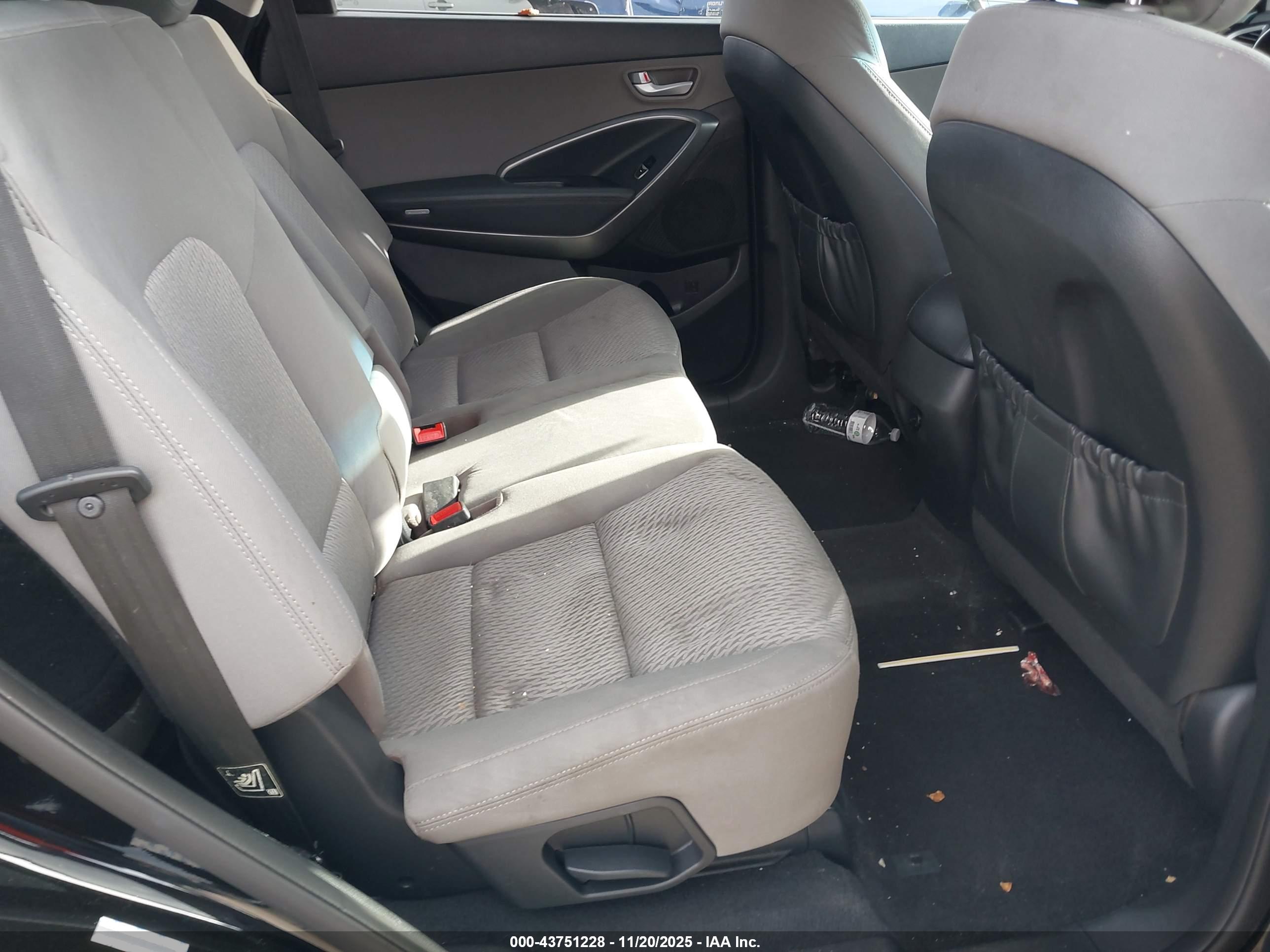 HYUNDAI SANTA image 8