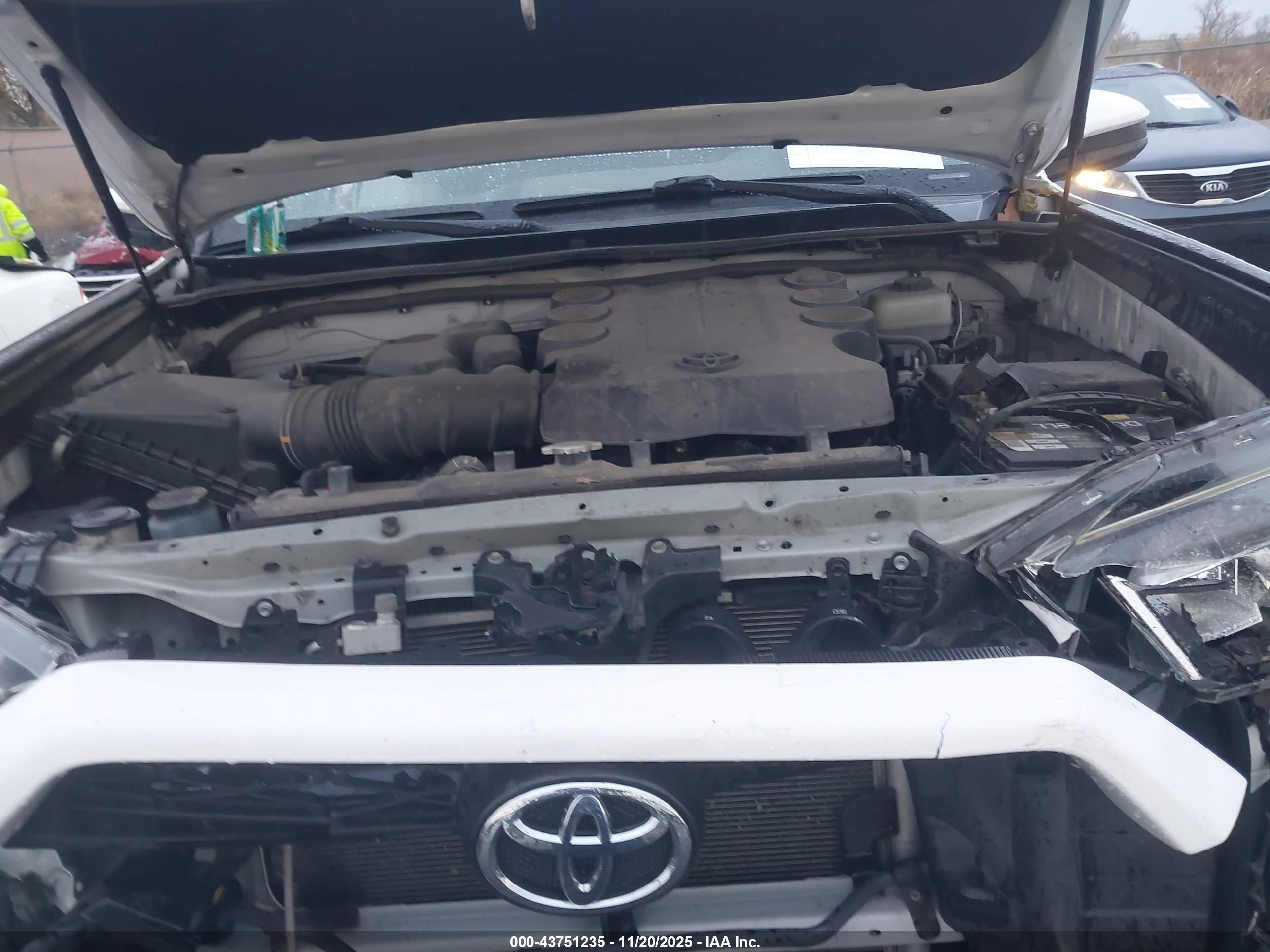 TOYOTA 4RUNNER image 10