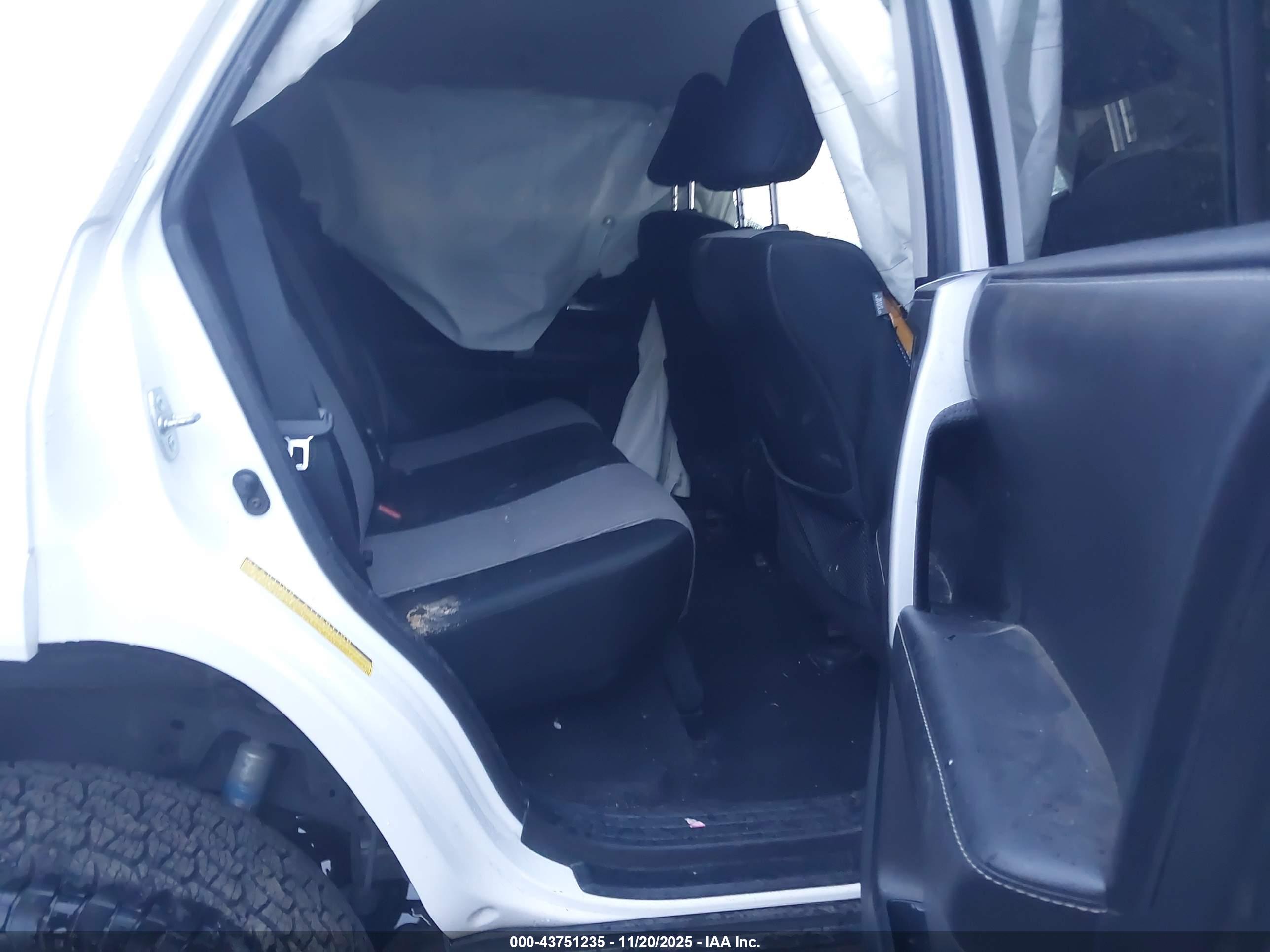 TOYOTA 4RUNNER image 8