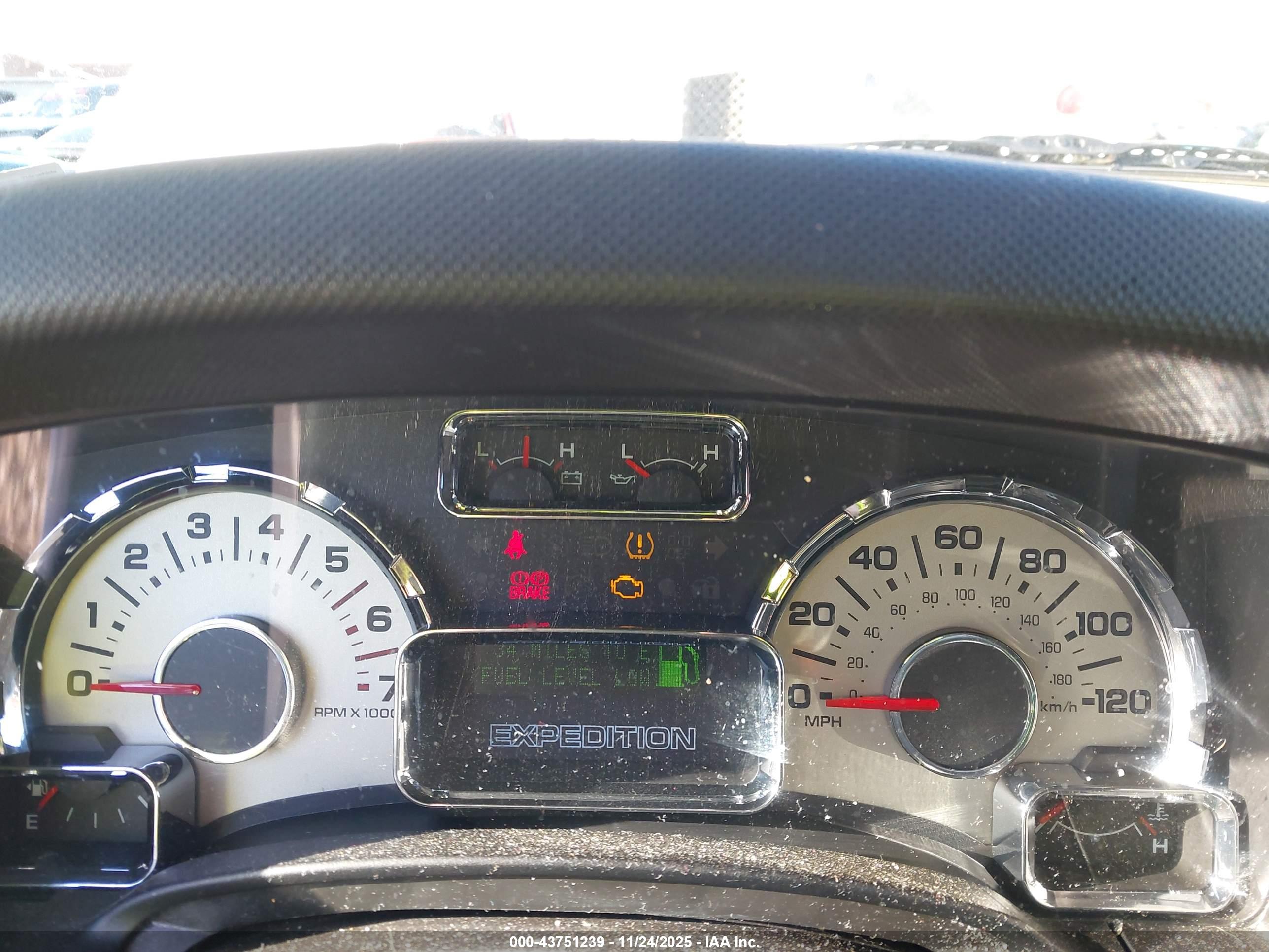FORD EXPEDITION image 7