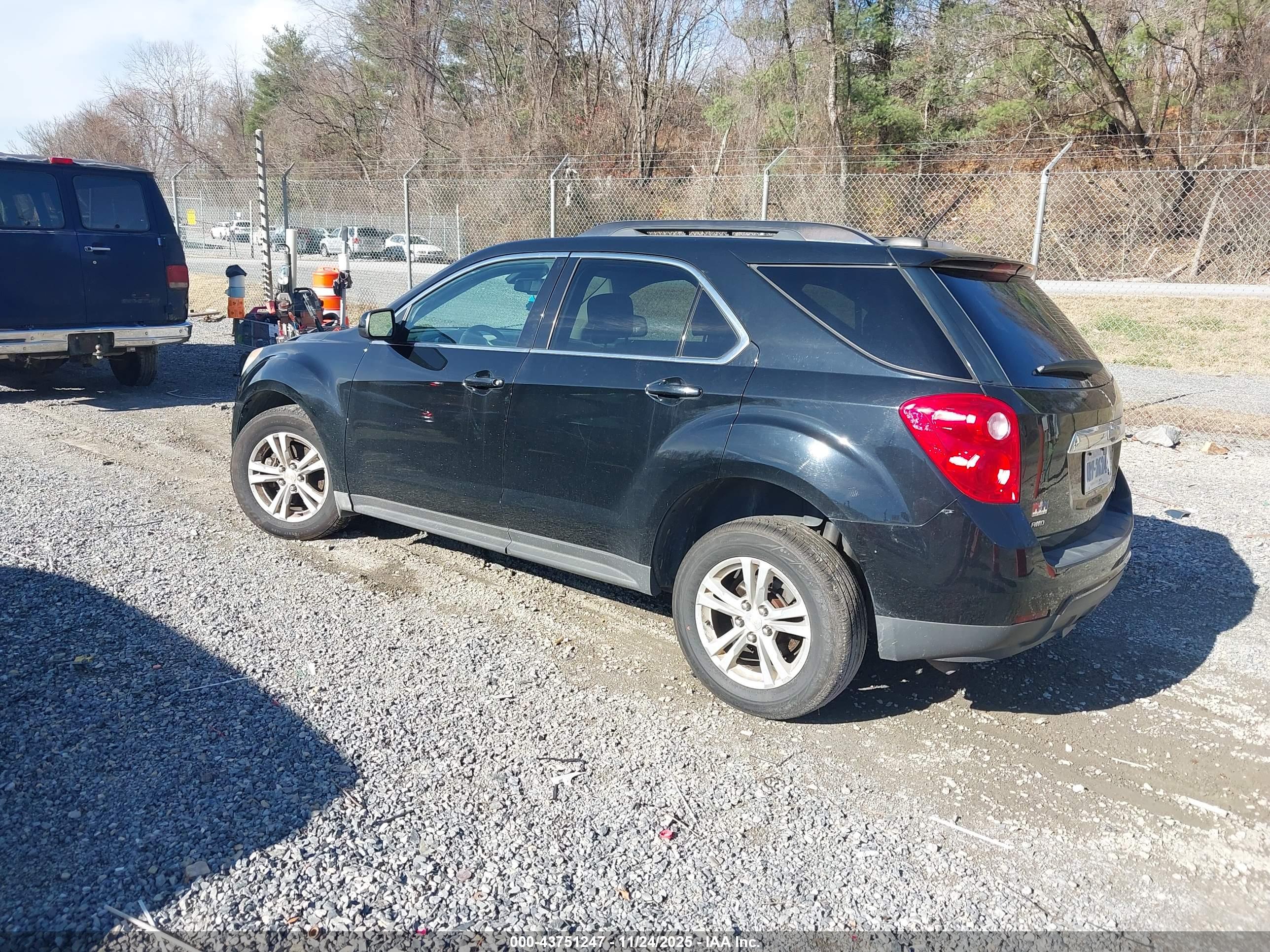 CHEVROLET EQUINOX image 3