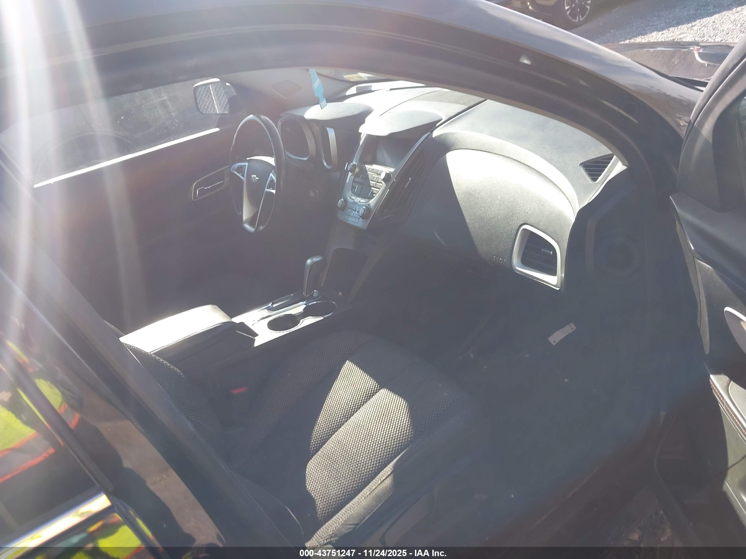 CHEVROLET EQUINOX image 5