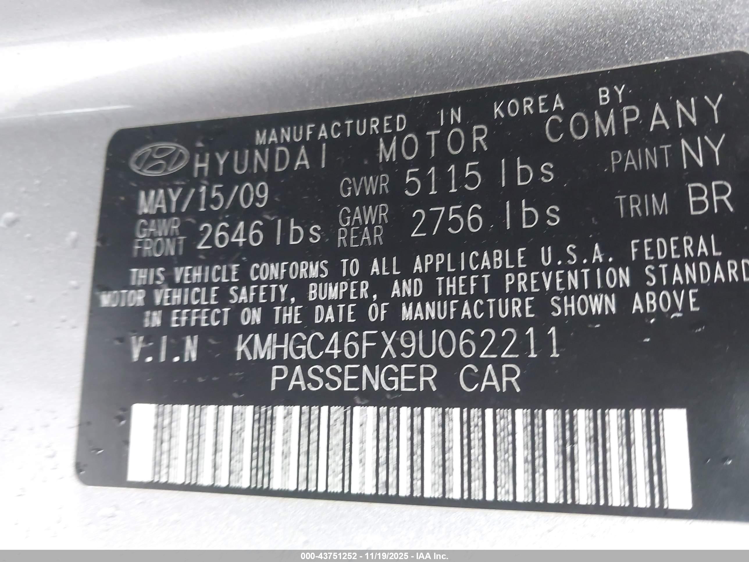 HYUNDAI GENESIS image 9