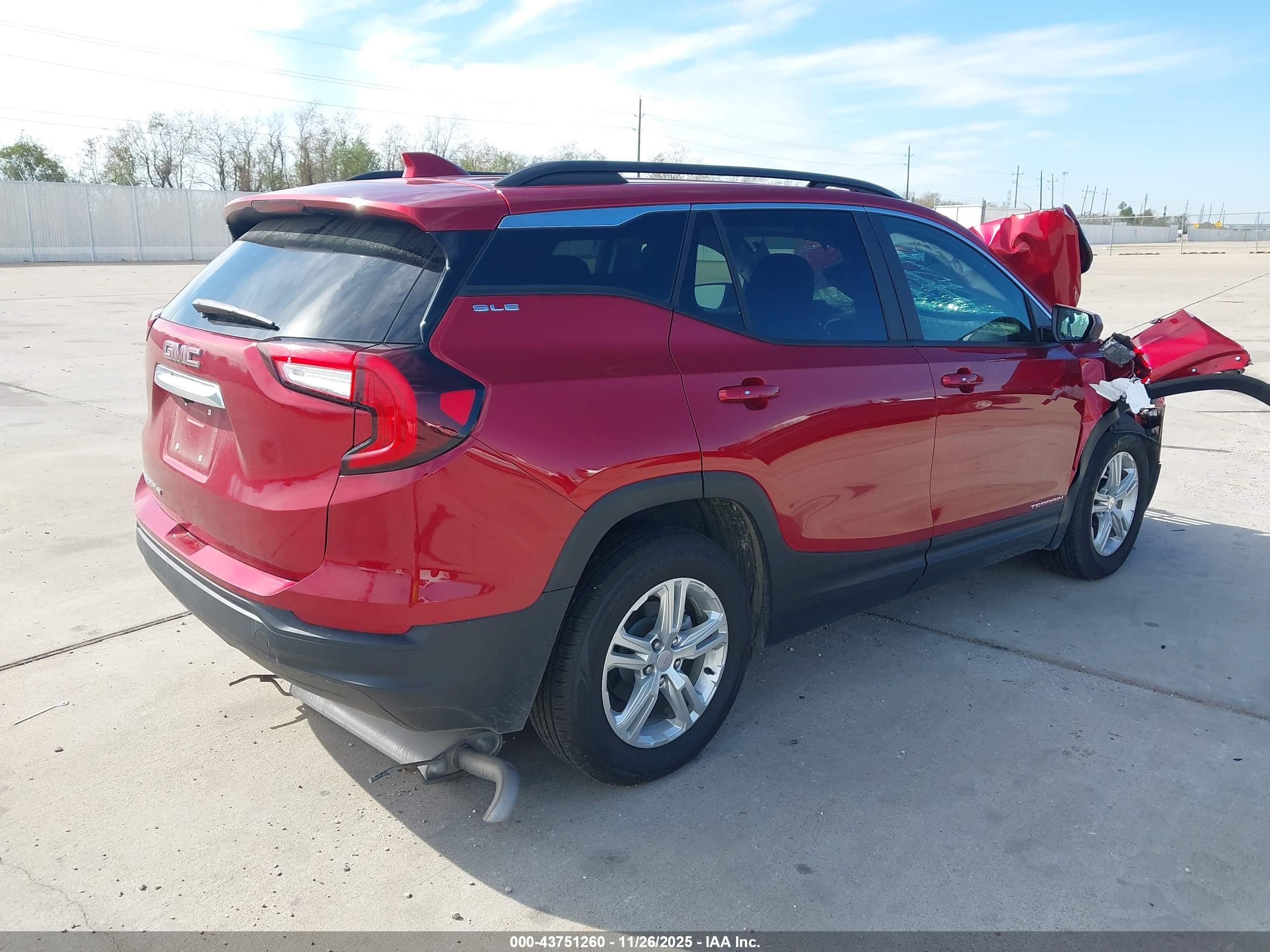 GMC TERRAIN image 4