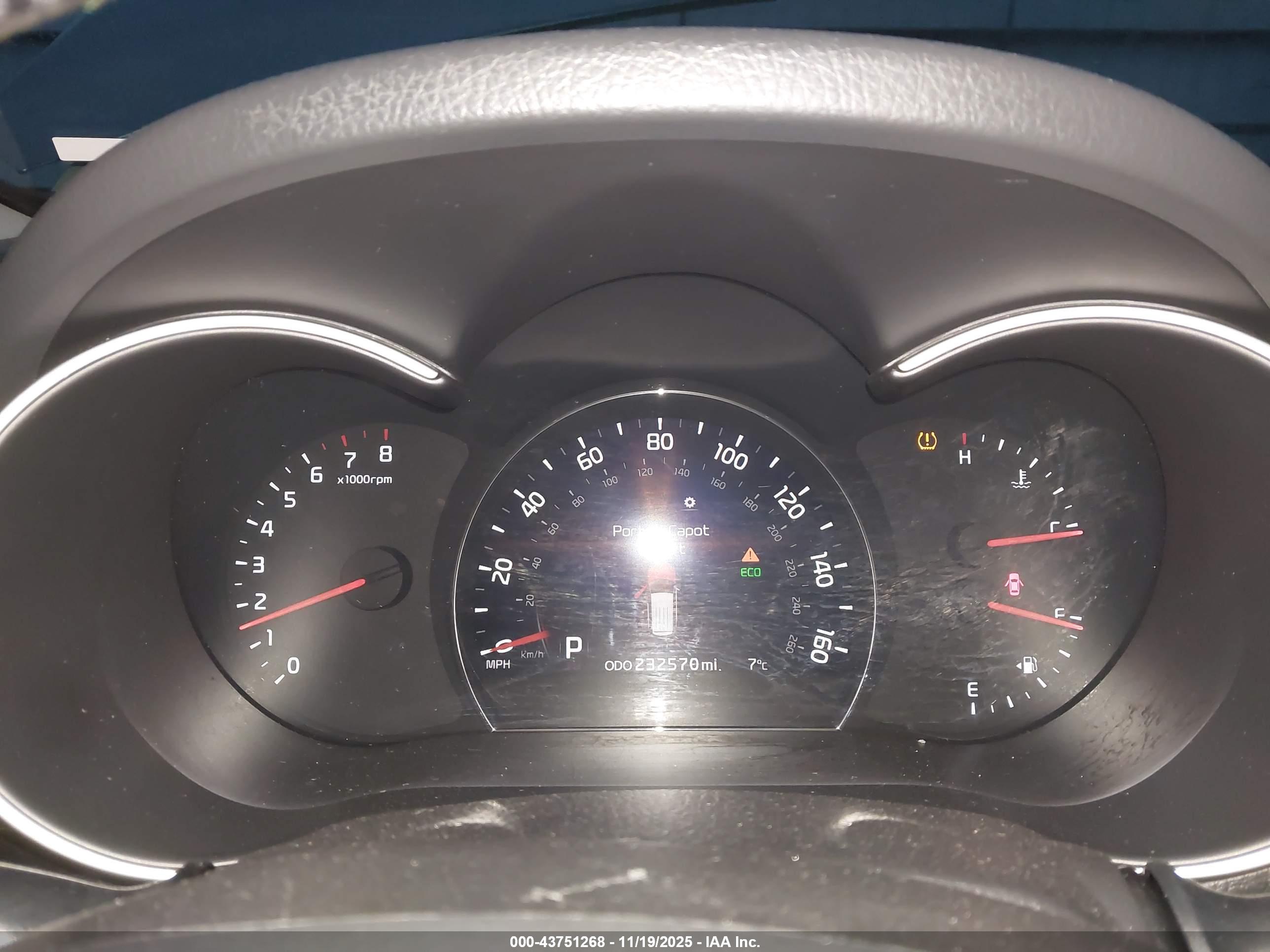 KIA SORENTO image 7