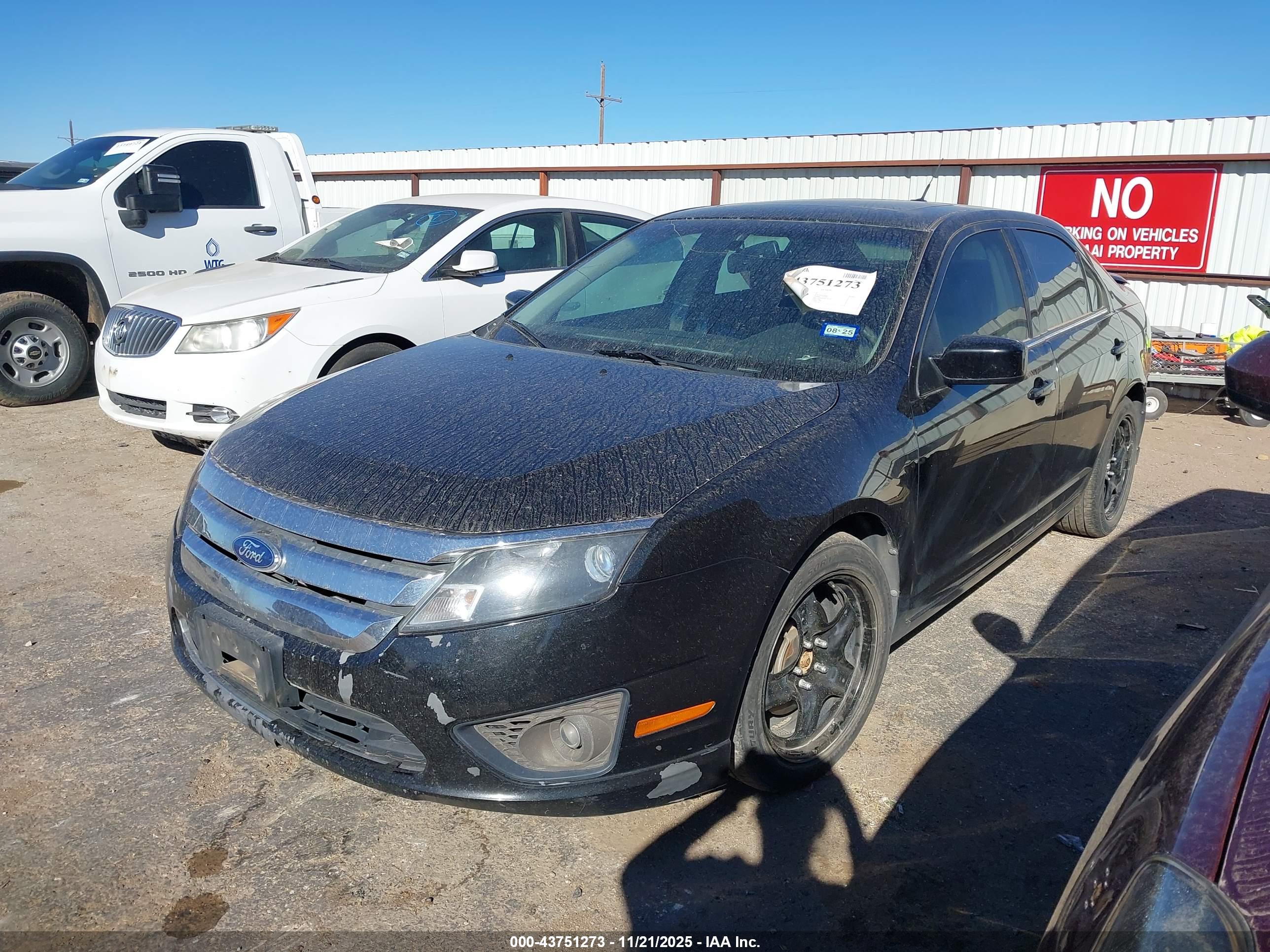 FORD FUSION image 2