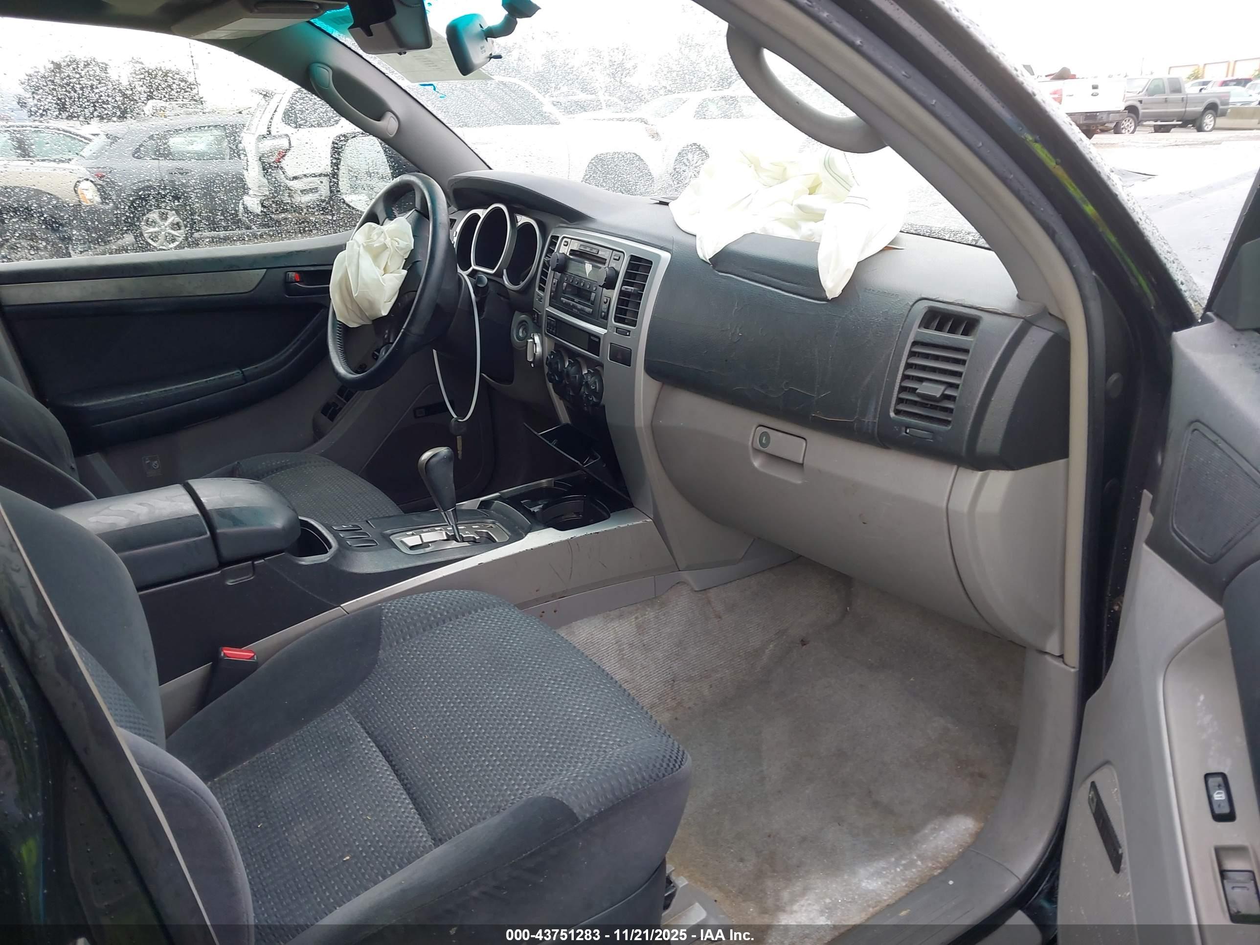 TOYOTA 4RUNNER image 5