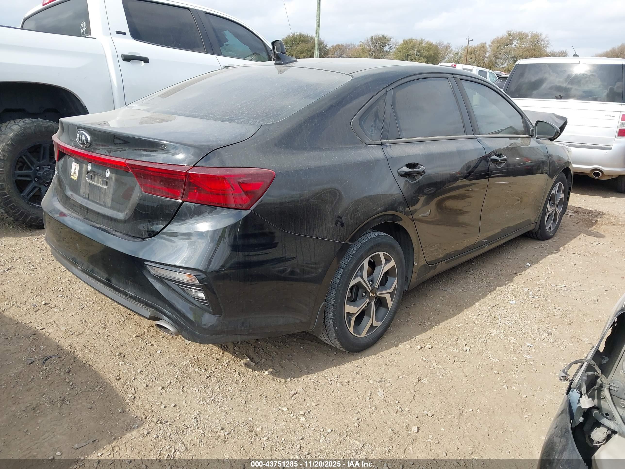 KIA FORTE image 4