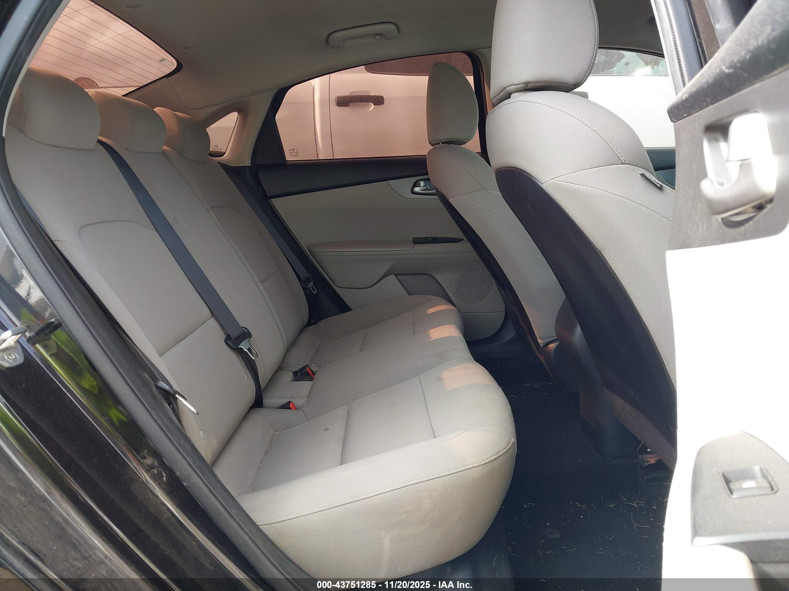 KIA FORTE image 8
