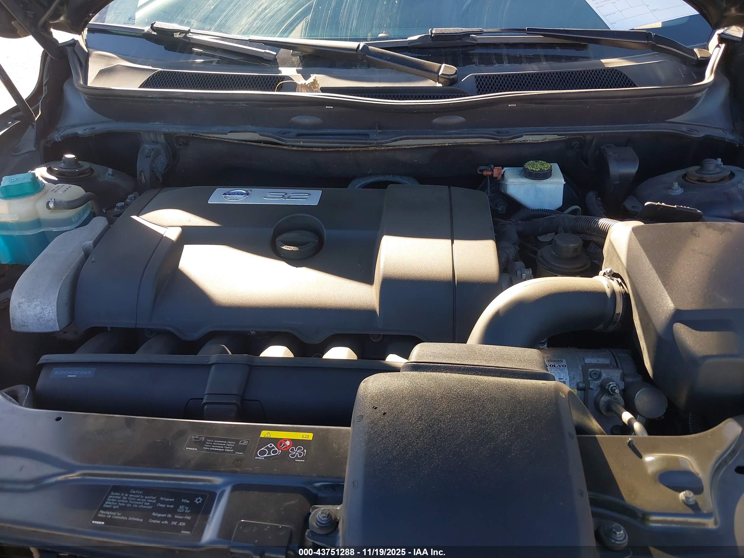 VOLVO XC90 image 10