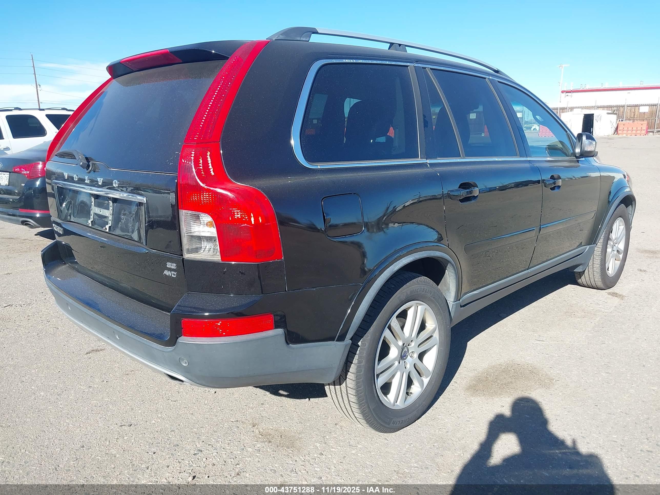 VOLVO XC90 image 4