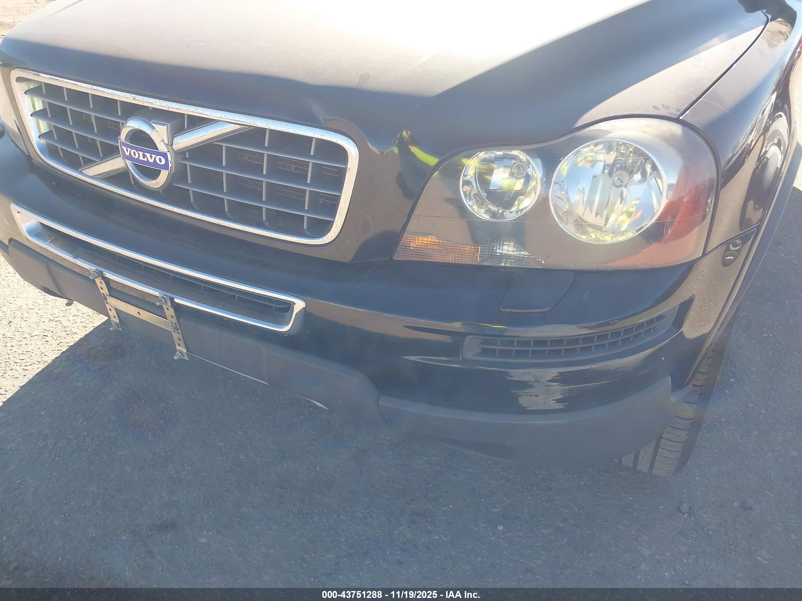 VOLVO XC90 image 6