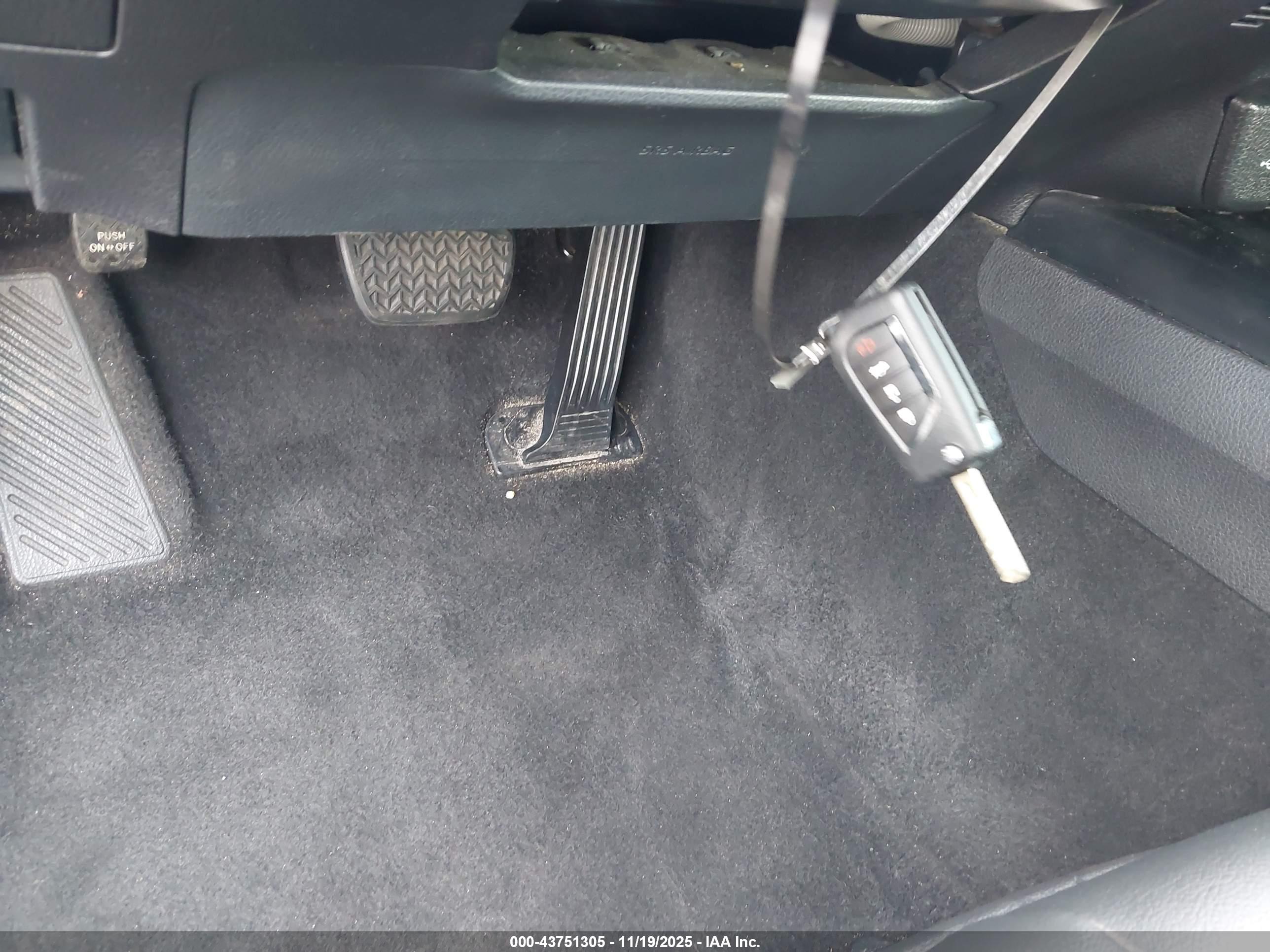TOYOTA CAMRY image 11