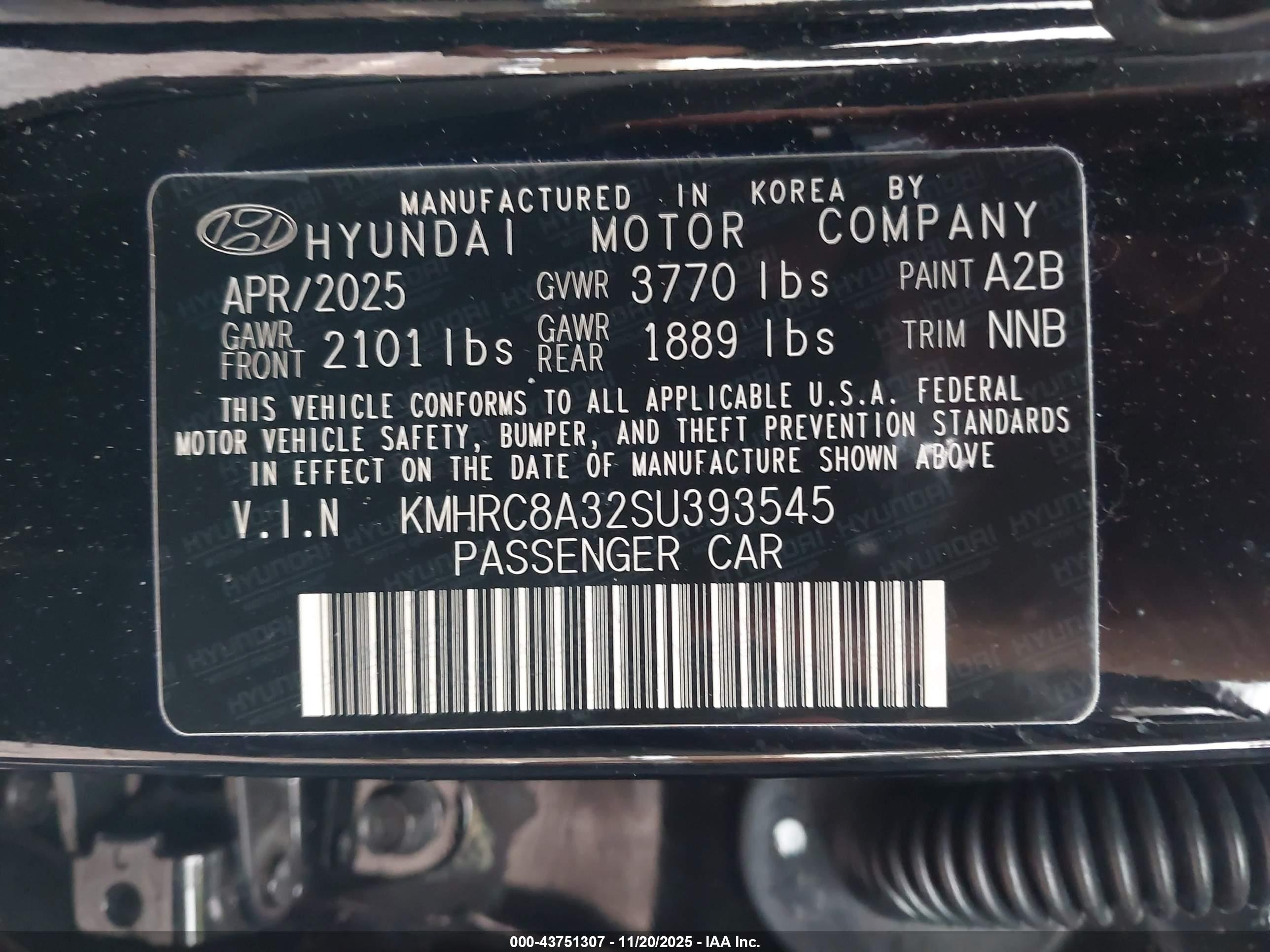 HYUNDAI VENUE image 9