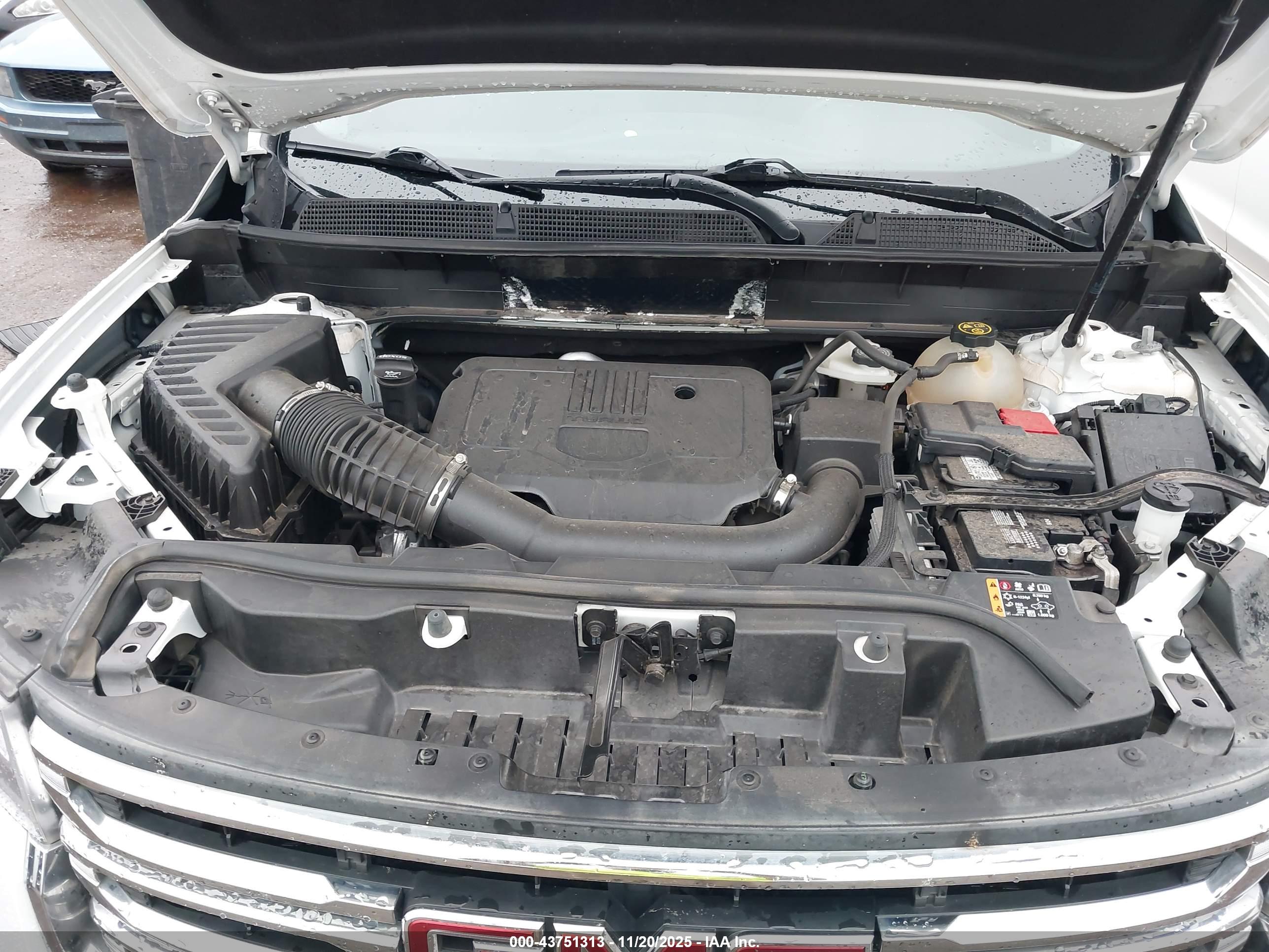 GMC ACADIA image 10