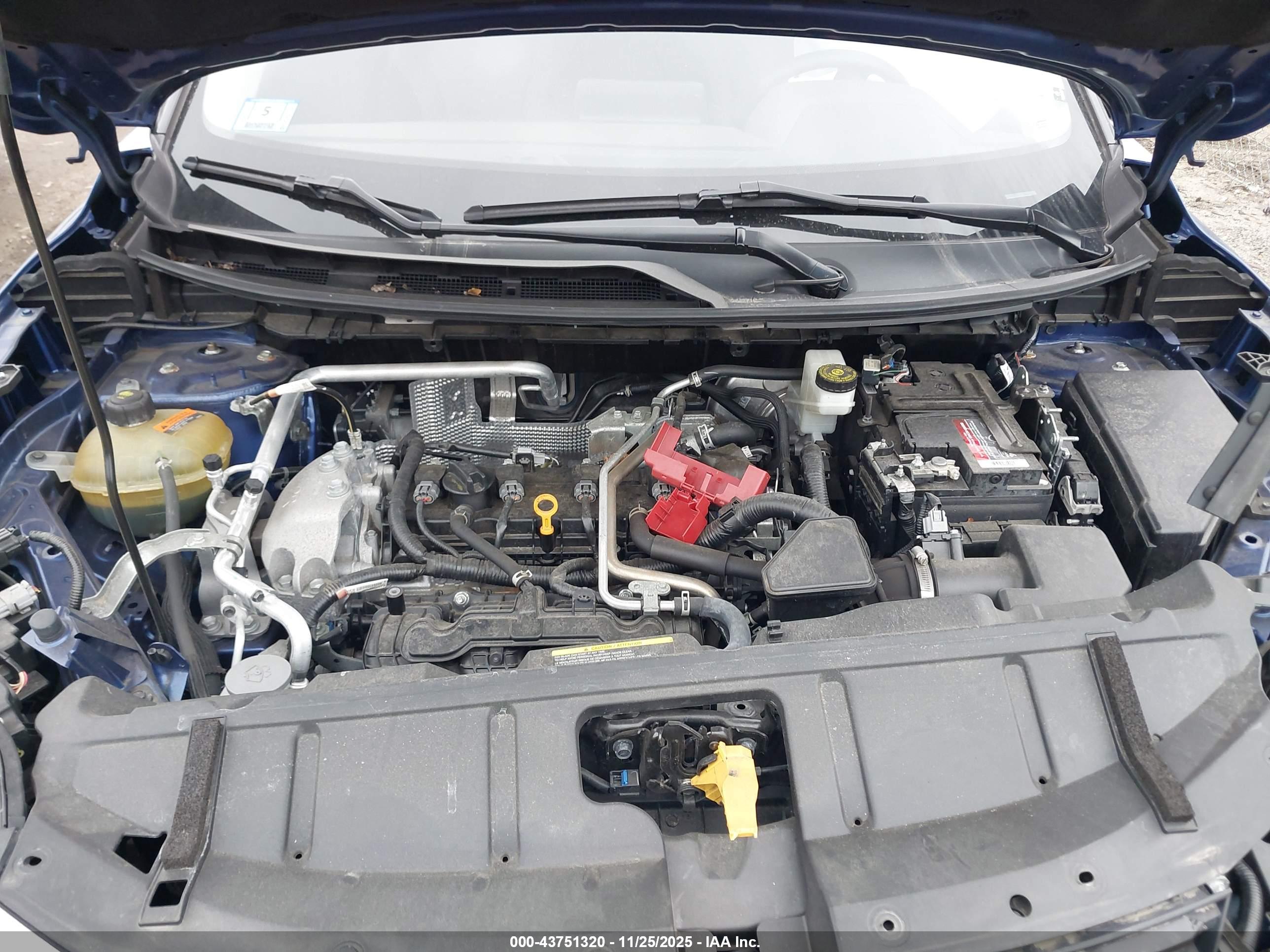 NISSAN ROGUE image 10