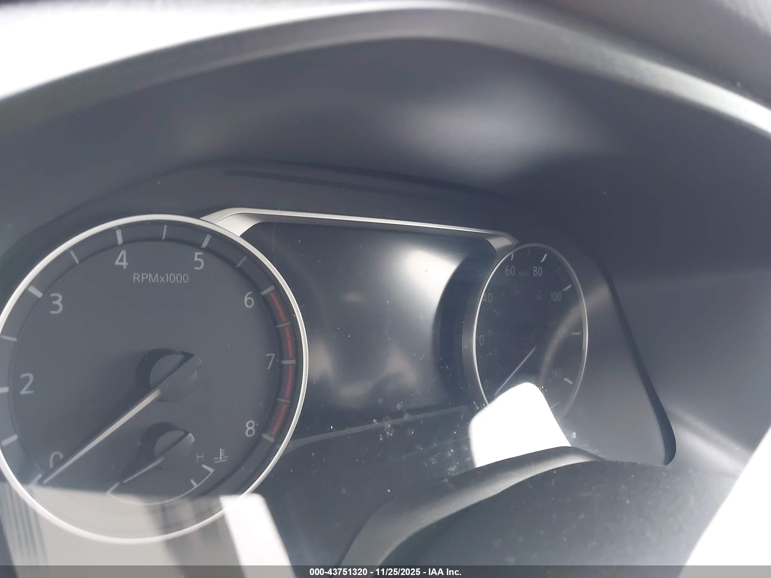 NISSAN ROGUE image 7
