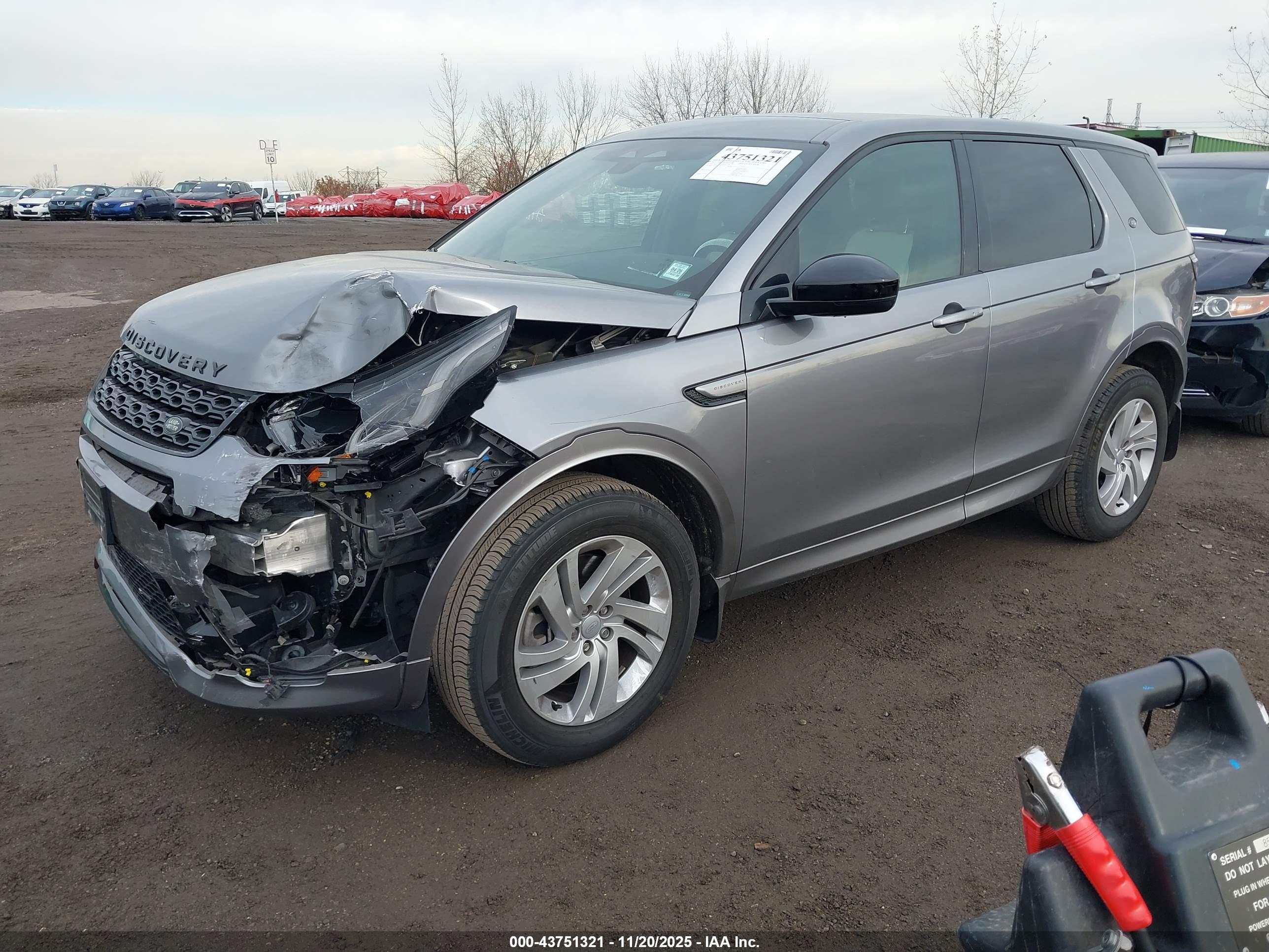 LAND ROVER image 2