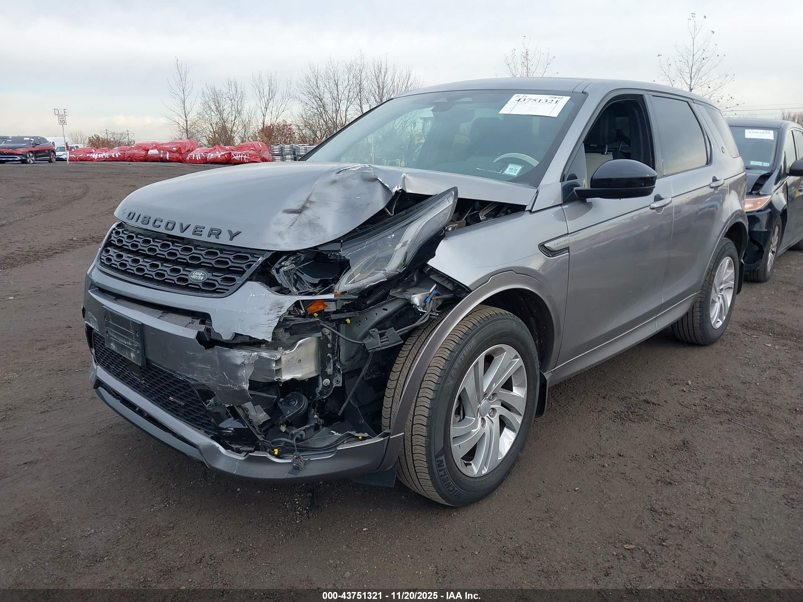 LAND ROVER image 6