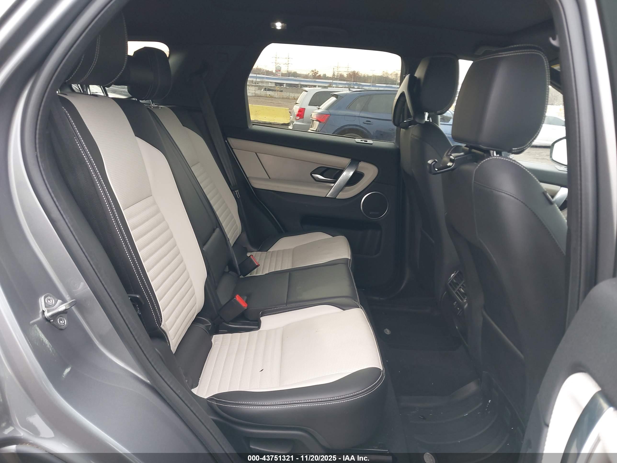 LAND ROVER image 8