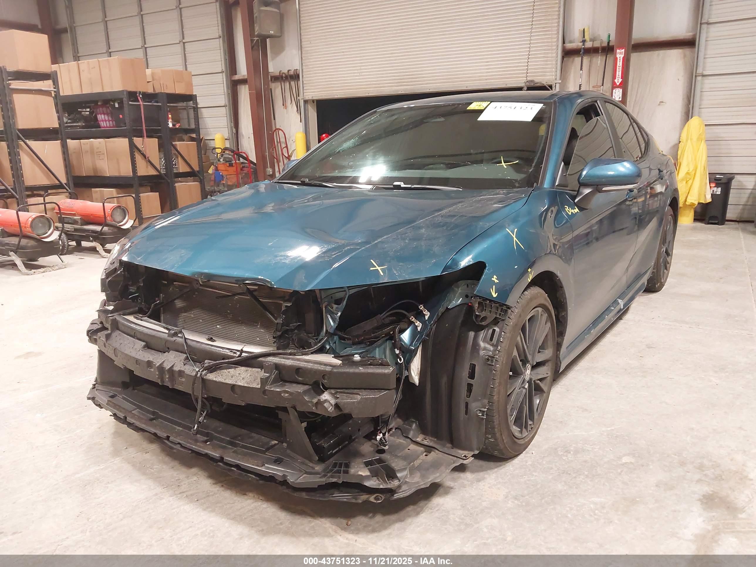 TOYOTA CAMRY image 6