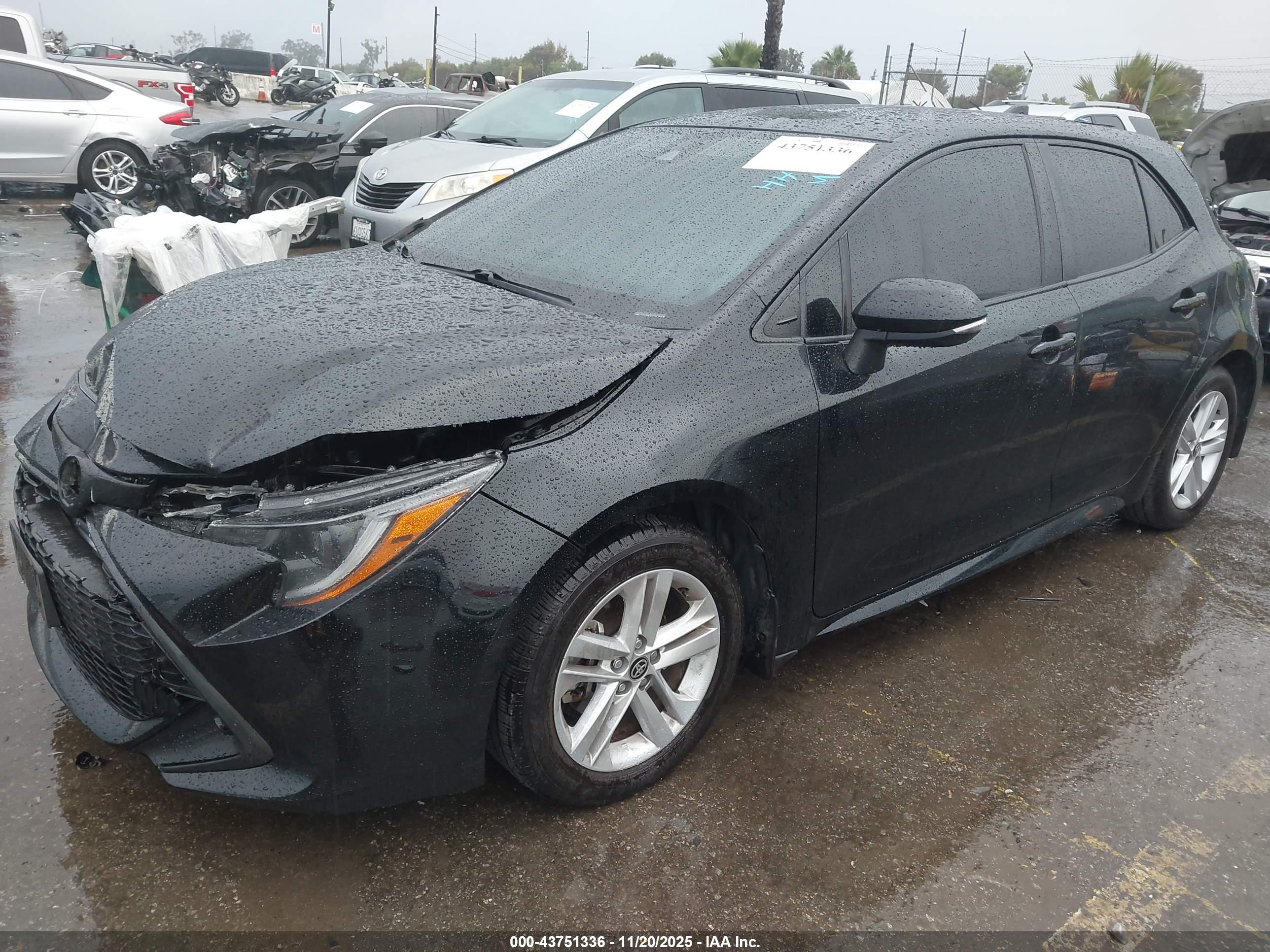 TOYOTA COROLLA image 2