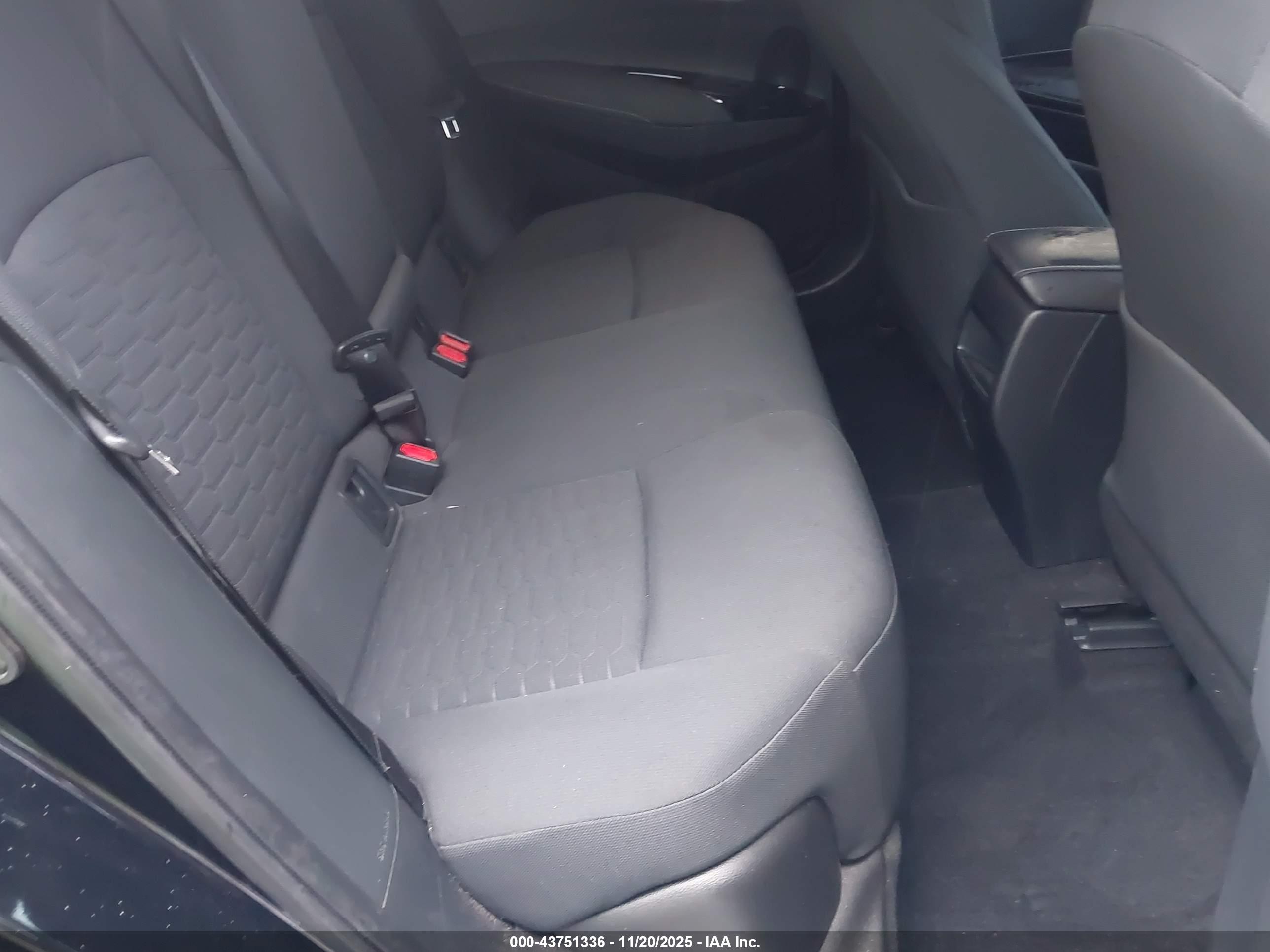 TOYOTA COROLLA image 8