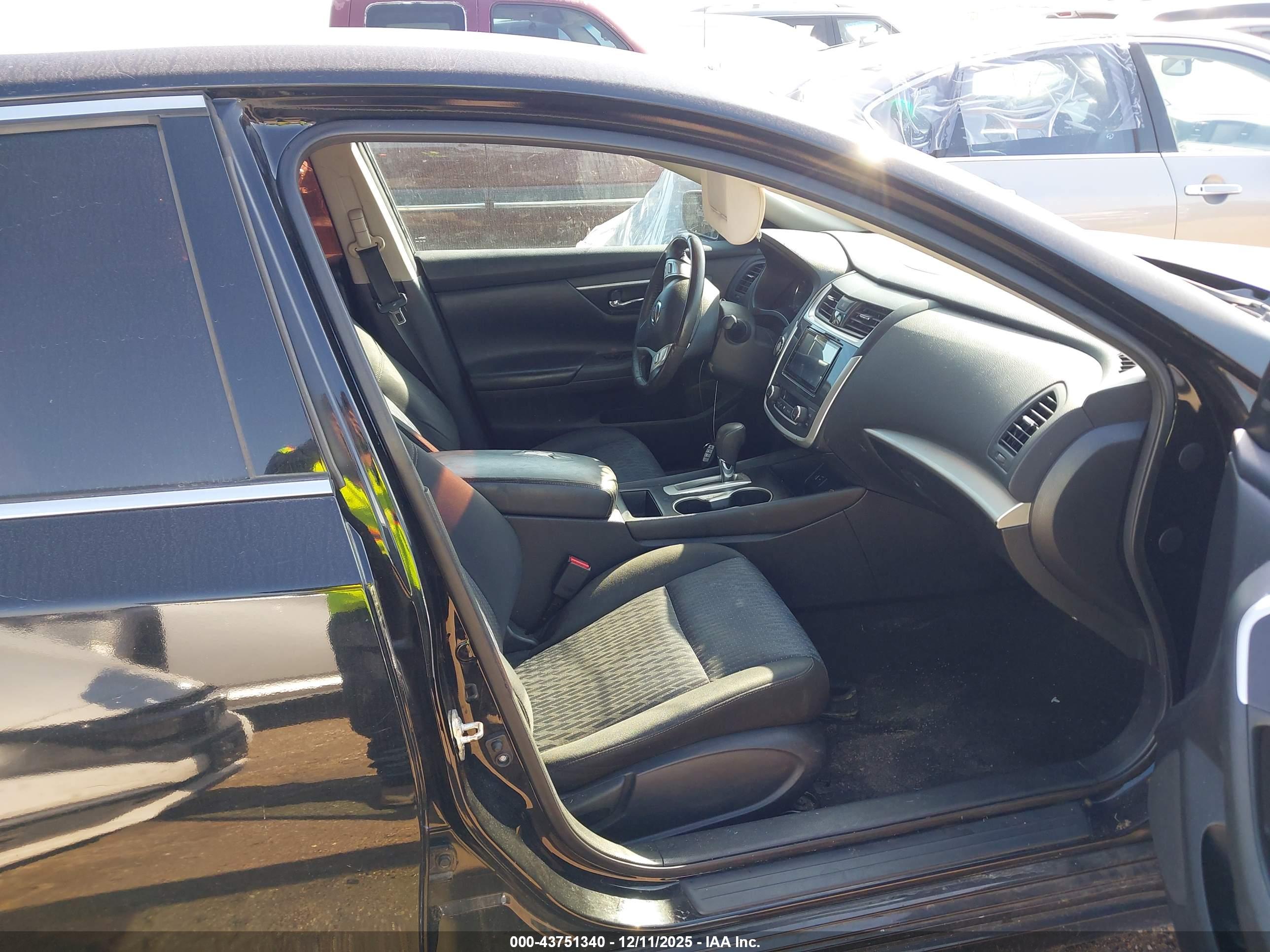 NISSAN ALTIMA image 5