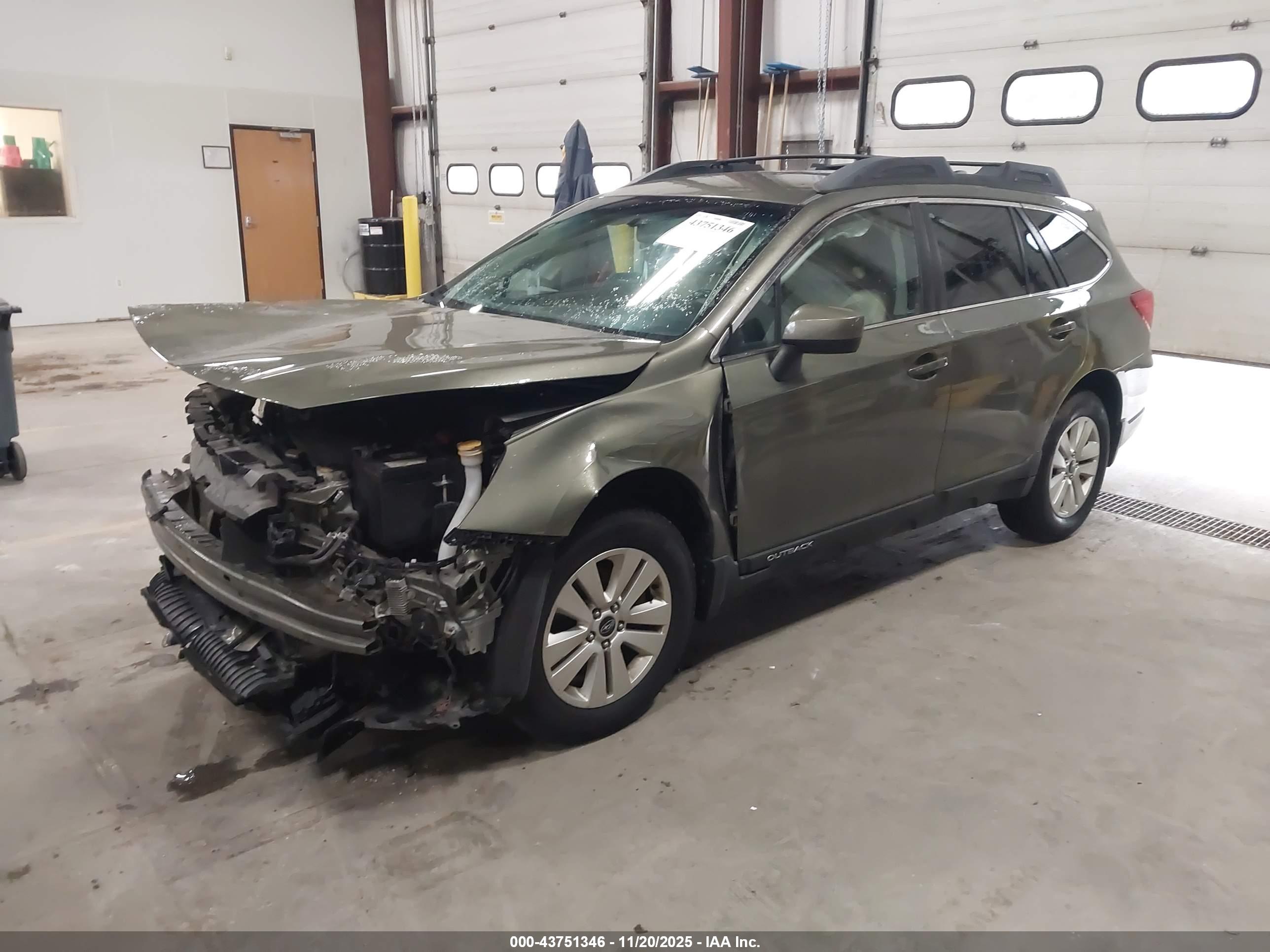 SUBARU OUTBACK image 2