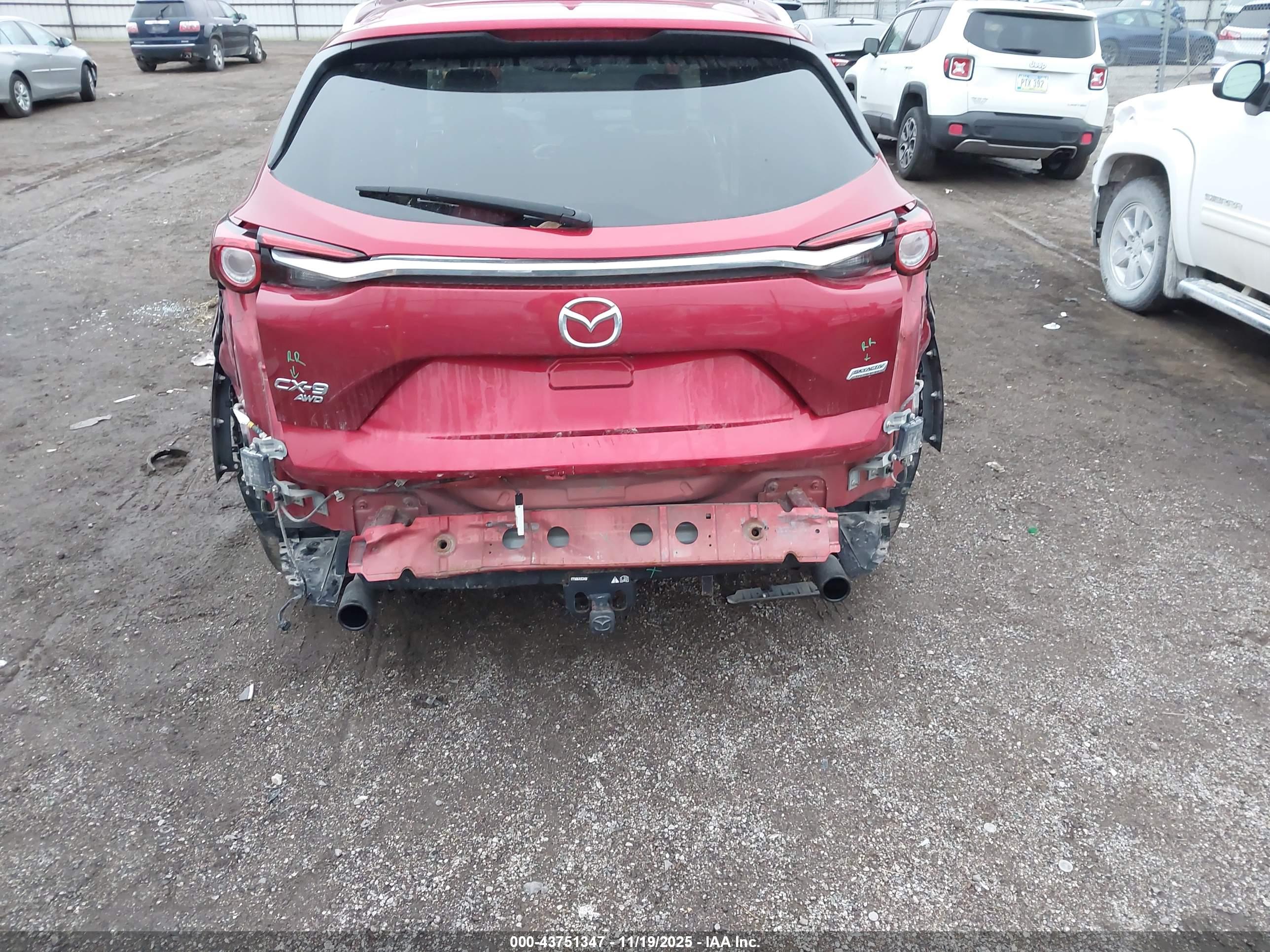 MAZDA CX-9 image 6