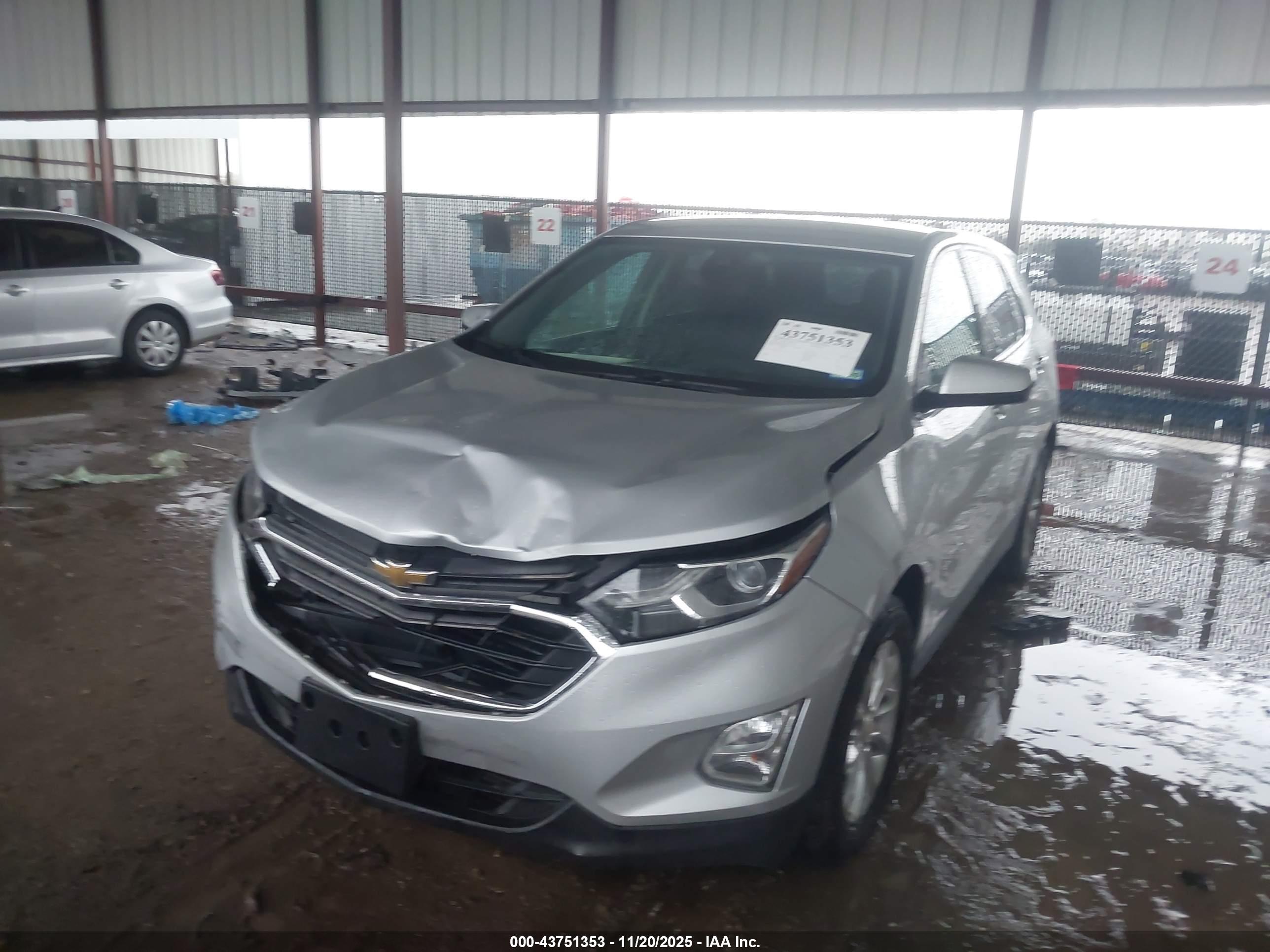 CHEVROLET EQUINOX image 2