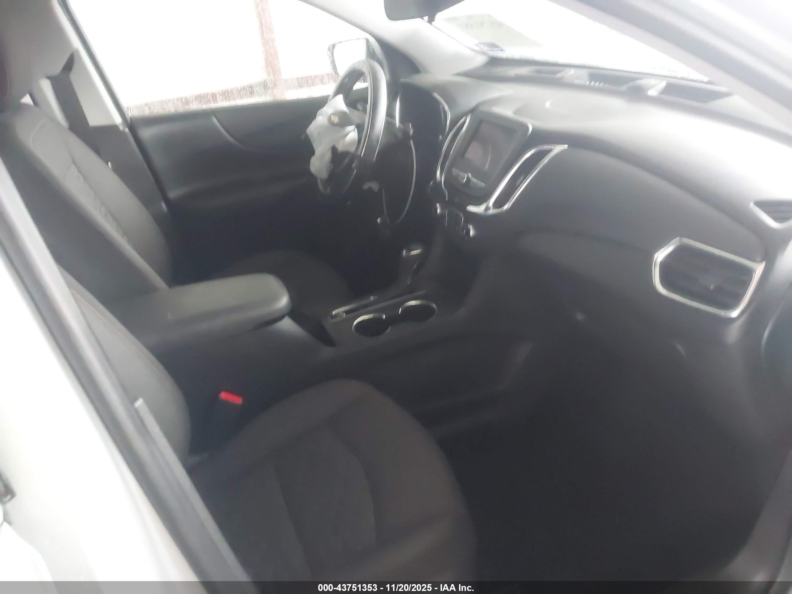 CHEVROLET EQUINOX image 5