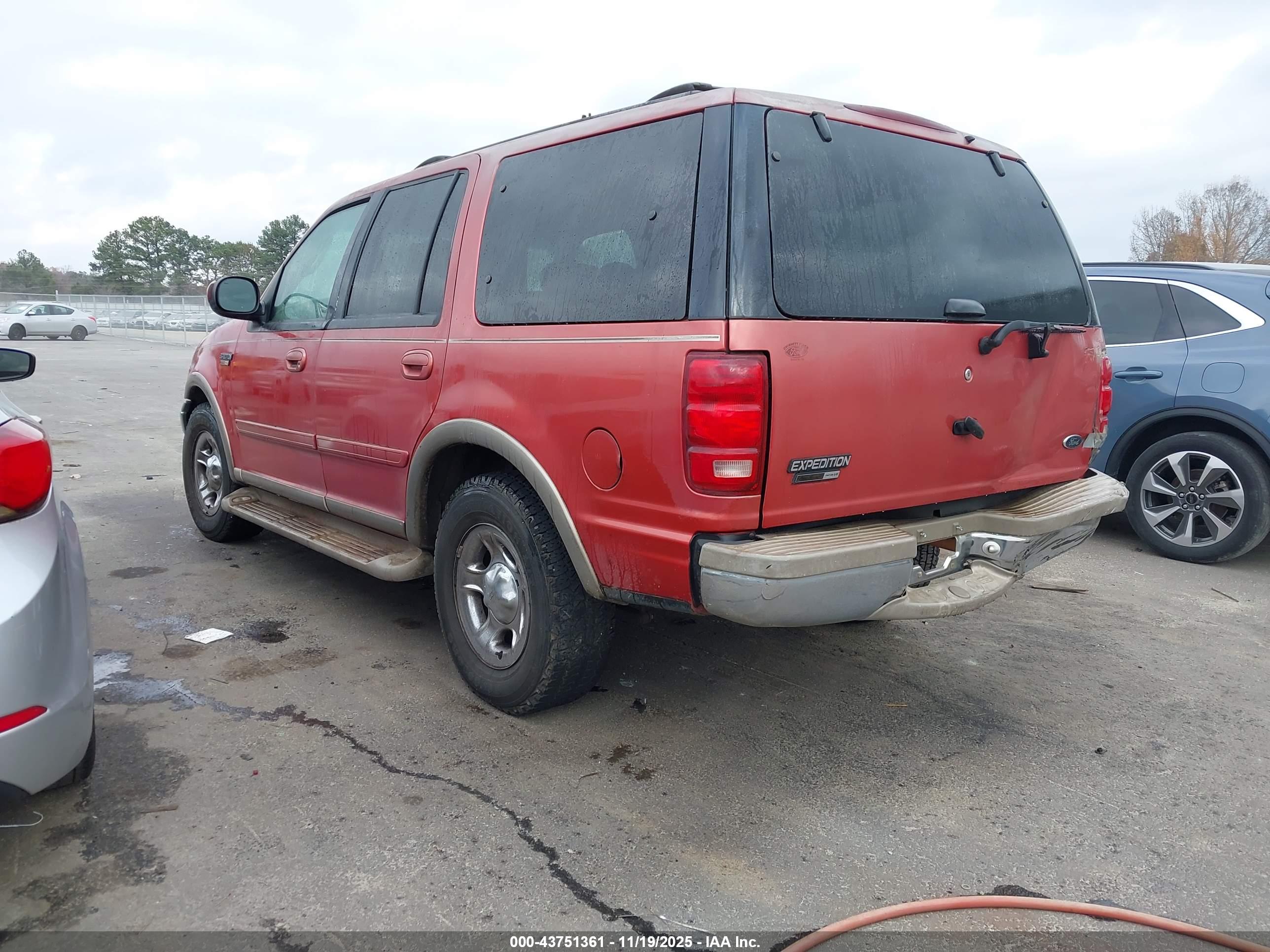 FORD EXPEDITION image 3