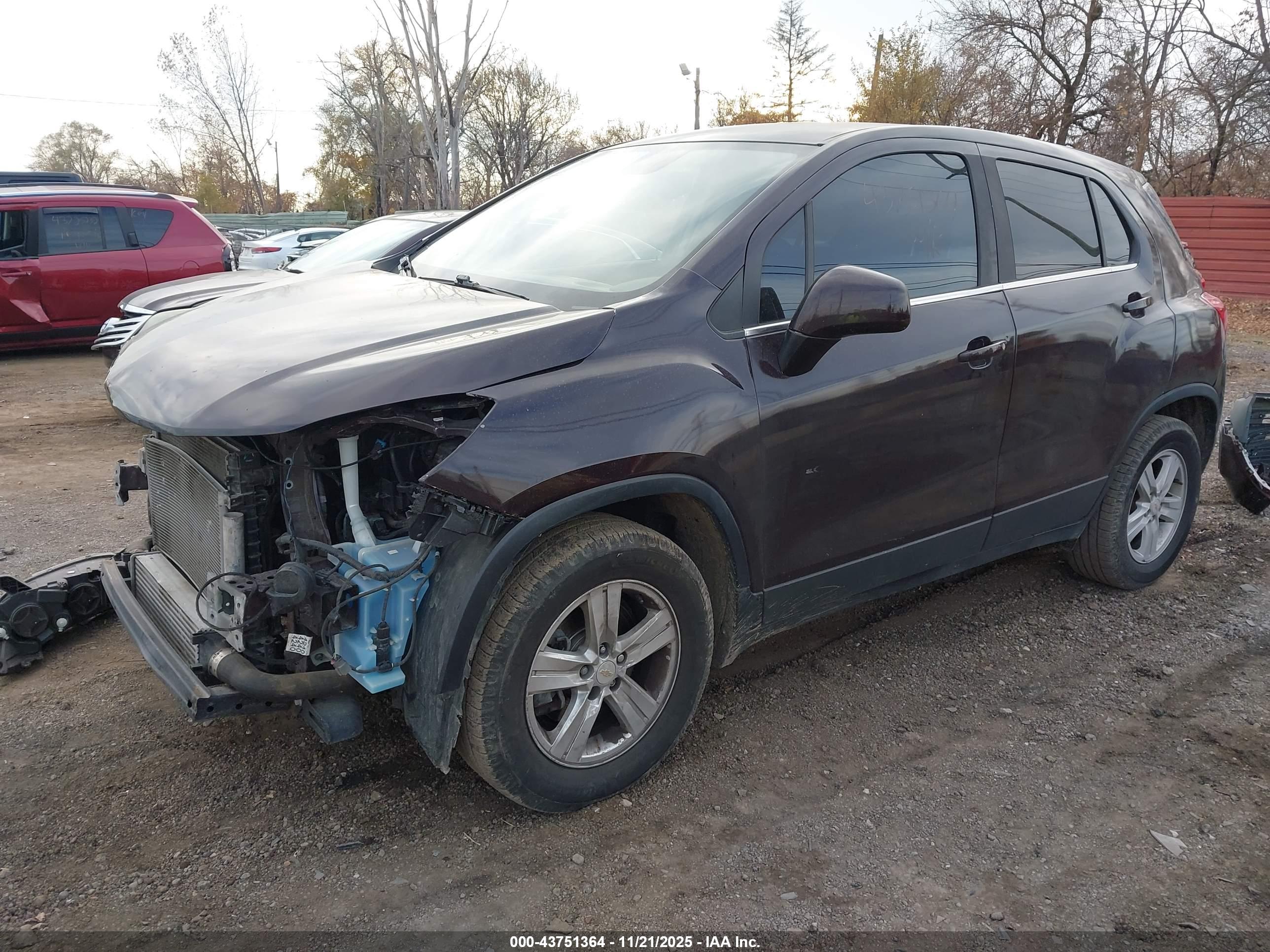 CHEVROLET TRAX image 2