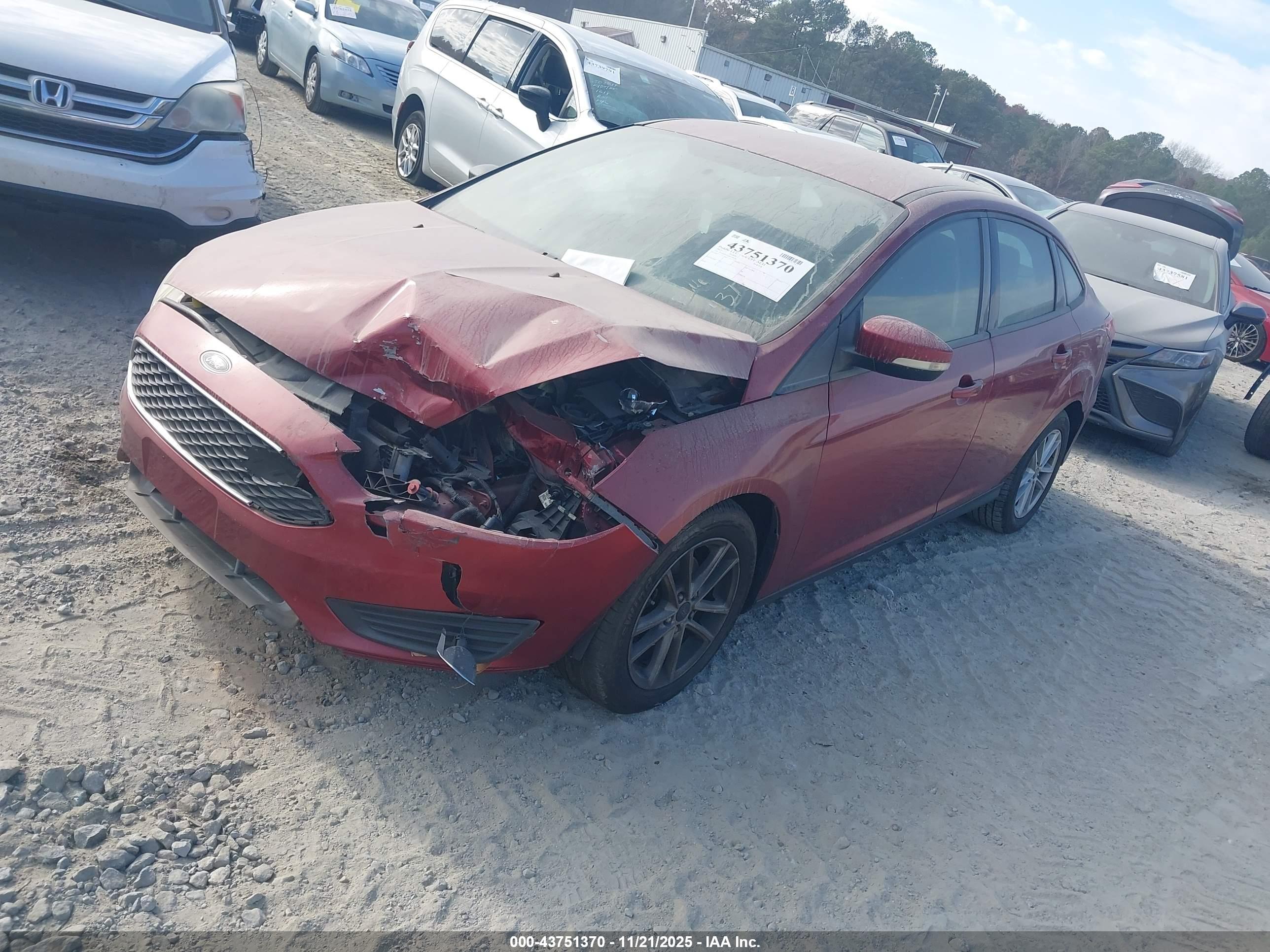 FORD FOCUS image 2